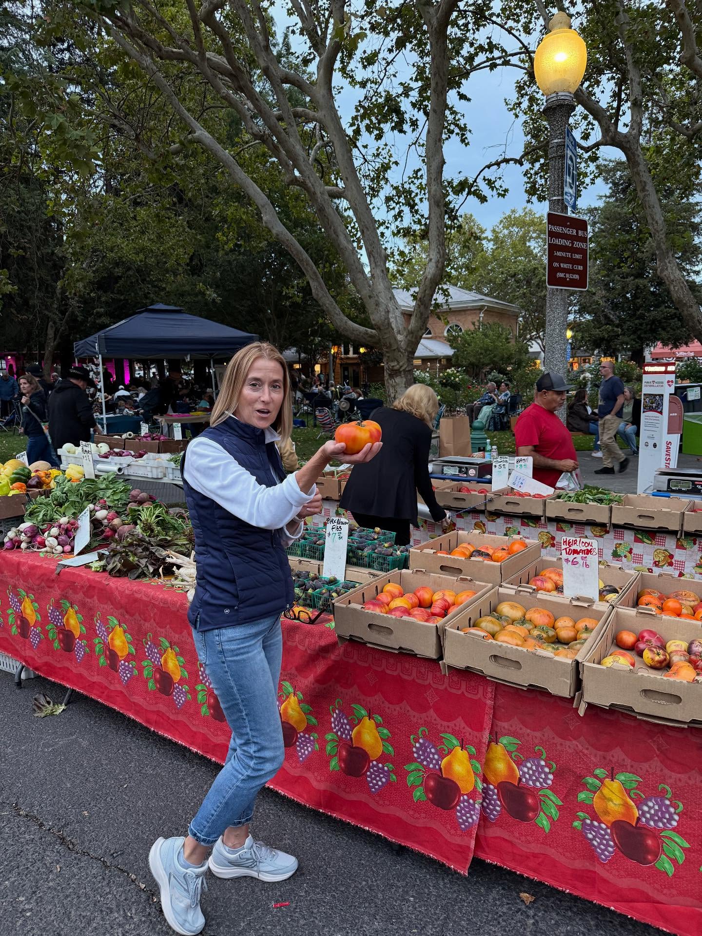 One of my favorite things to do while traveling in the US or abroad is to shop Farmerâs Markets.
Itâs a great way to meet the locals, find local specialties, and support local vendorsđ
#farmersmarkets #shoplocally #handcrafters #travellifestyle #kckilian #womenover50 #womenover60 #travelagentlife #sonomacounty #travelbloggerlife #emptynesters #emptynesterslife #positiveaging #agingwithattitude #midlifejourney