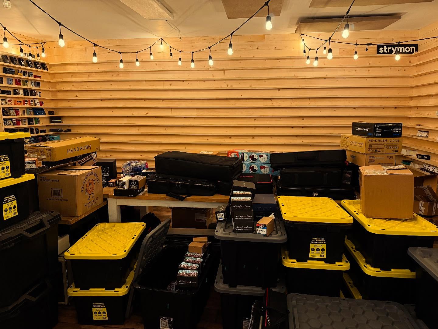 Guitar Show aftermath. It’s time to rebuild the Wall of Tone!
#makepedalsgreatagain #walloftone