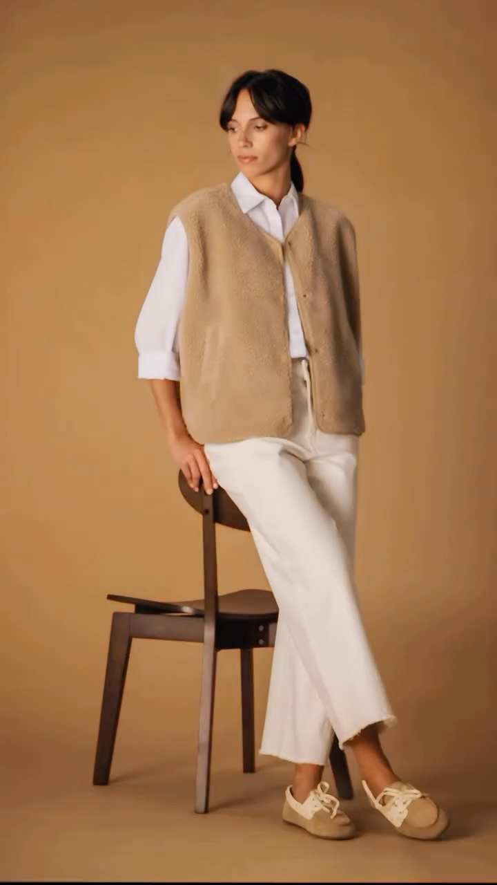 🍂 La nouvelle collection automne-hiver arrive très bientôt… restez connectés ✨👕🧥
#NouvelleCollection #AutomneHiver #mercimadamemonsieur #mmm #ecoresponsable #moderesponsable