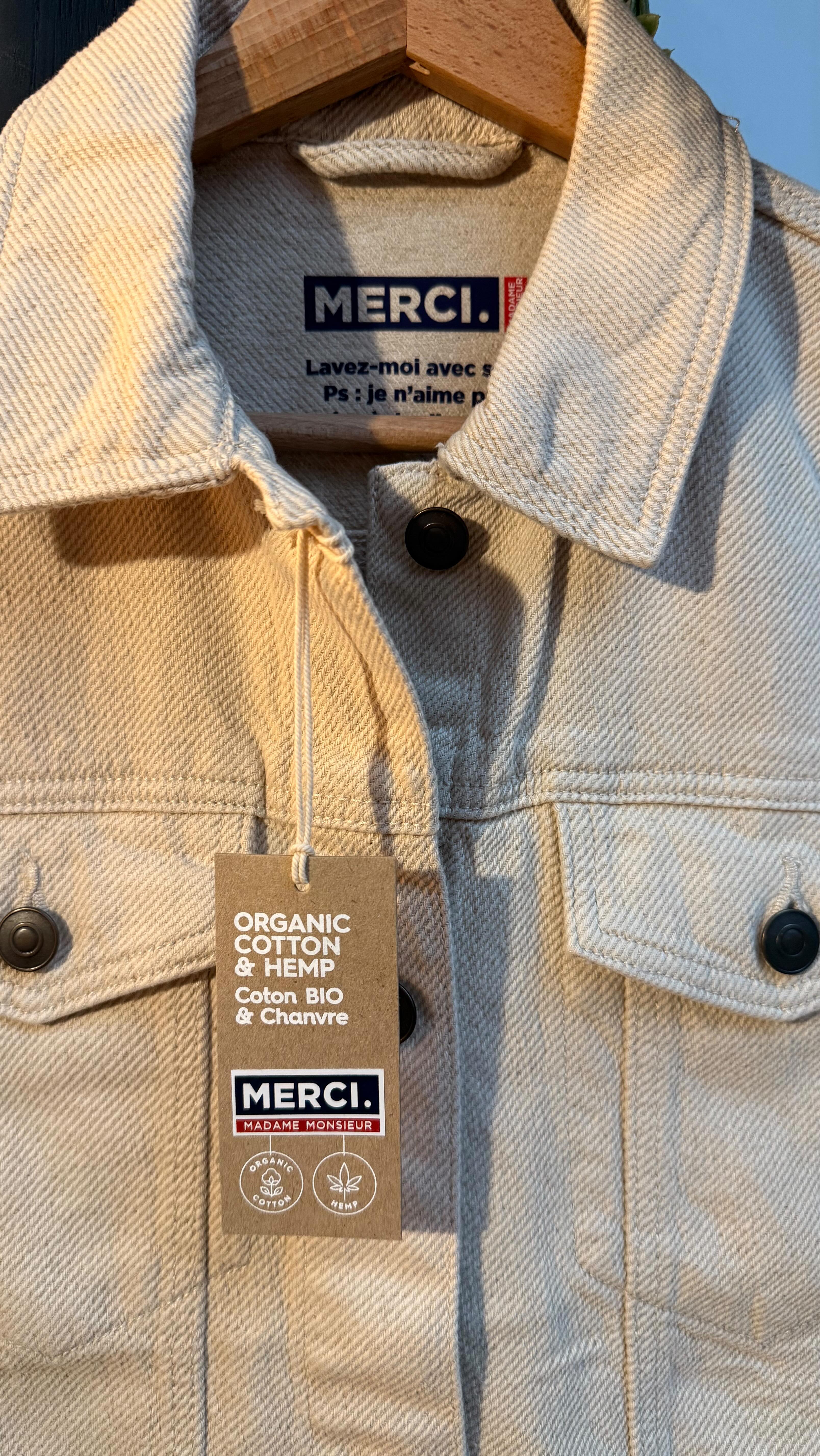 La nouvelle collection Merci Madame Monsieur arrive bientôt 🍂
Des pièces pensées avec soin, au croisement du confort, du style et de l’éthique.
Produites à la demande, dans le respect de la planète 🌍
Disponible bientôt sur mercimadamemonsieur.fr
#NouvelleCollection #ModeResponsable #MerciMadameMonsieur #MadeInRespect
#mmm