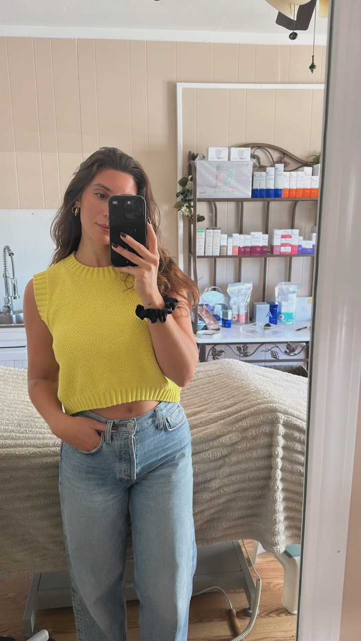 StOctober 🌞🍂🫶🏽
.
.
.
#september #october #skin #facial #esthetician #skincare #healthy #glow