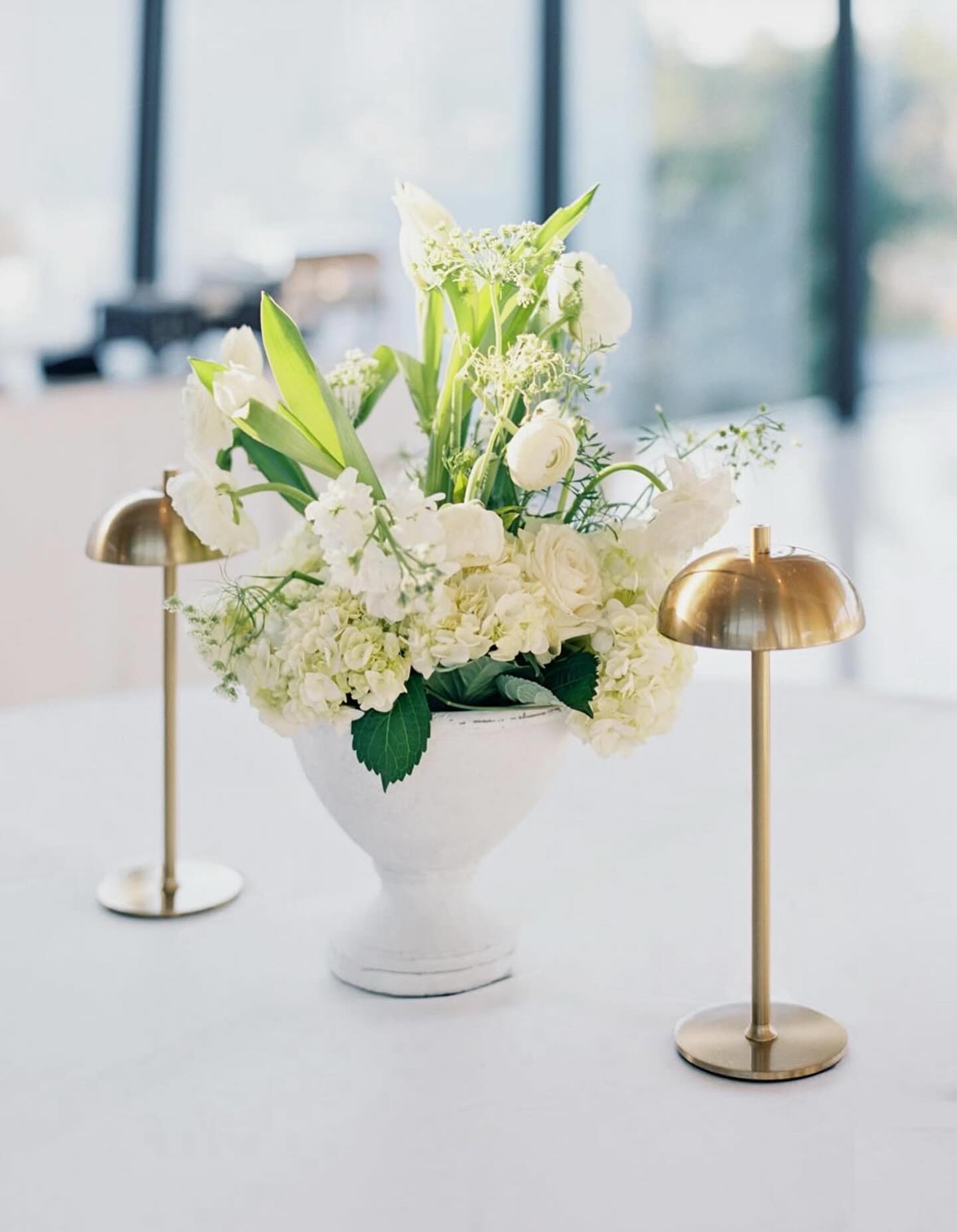 Lighting sets the mood! Our touch lamps bring warmth, elegance, and convenience to any event.
VENDORS:
Planning + Design: @gretchenlarkanevents
Floral Design: @cabbageroseflorist
Photography: @katimallory
Venue: @arkmfa
Rentals: @eventology_us @cae_lr