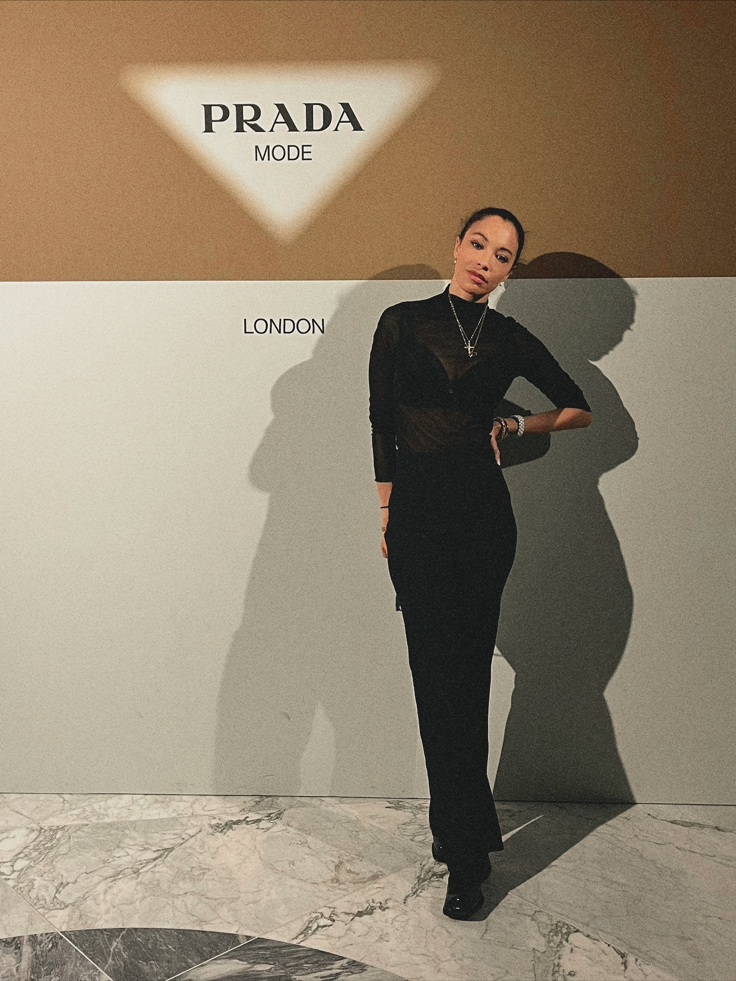 Modalità Prada Londra
Fashion meets Film and in particular-
The Audience 🙏🏽 Congratulations Loved 🥰
#theaudience #pradamode #prada #film #fashion