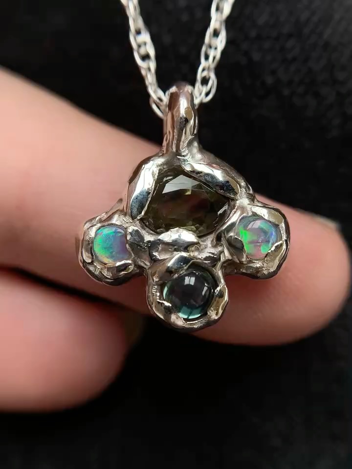 So excited that I will be hand delivering this to Australia!!
Australian sapphires and opals in a silver nest.
#handmade #jewellery #jewelry #sapphire #opal #silver #pendant #bespokejewellery #handmadejewellery