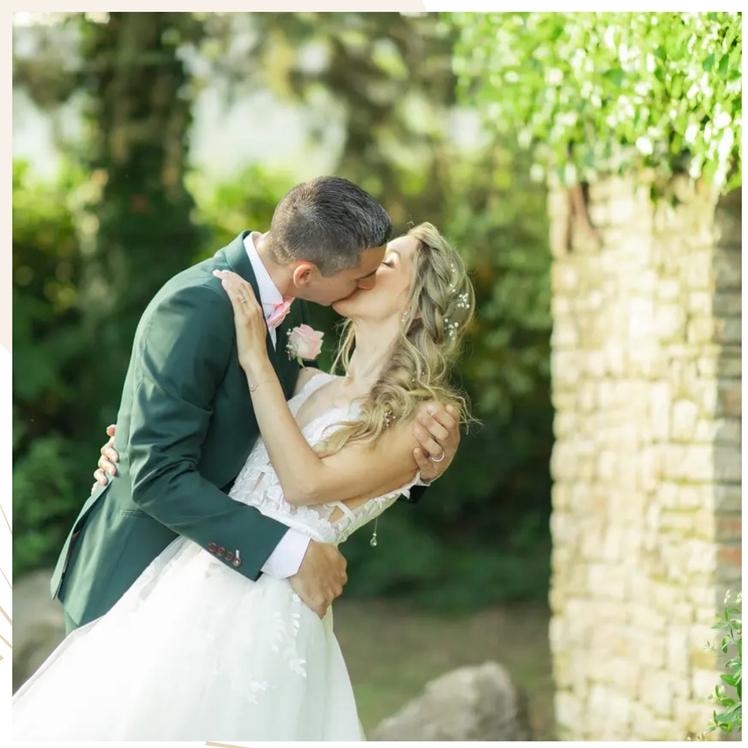 Le Château de Nans - Mariage en Provence 🌿✨
Infos & Devis : DM ou 04.42.18.00.00
📩 Réservez dès maintenant :
https://www.receptioncotejardin.fr/contact
www.chateaudenans.com
📸 : @kasiahphotographer
#chateau #chateaudenans #provence #mariage #mariage2025 #mariage2026