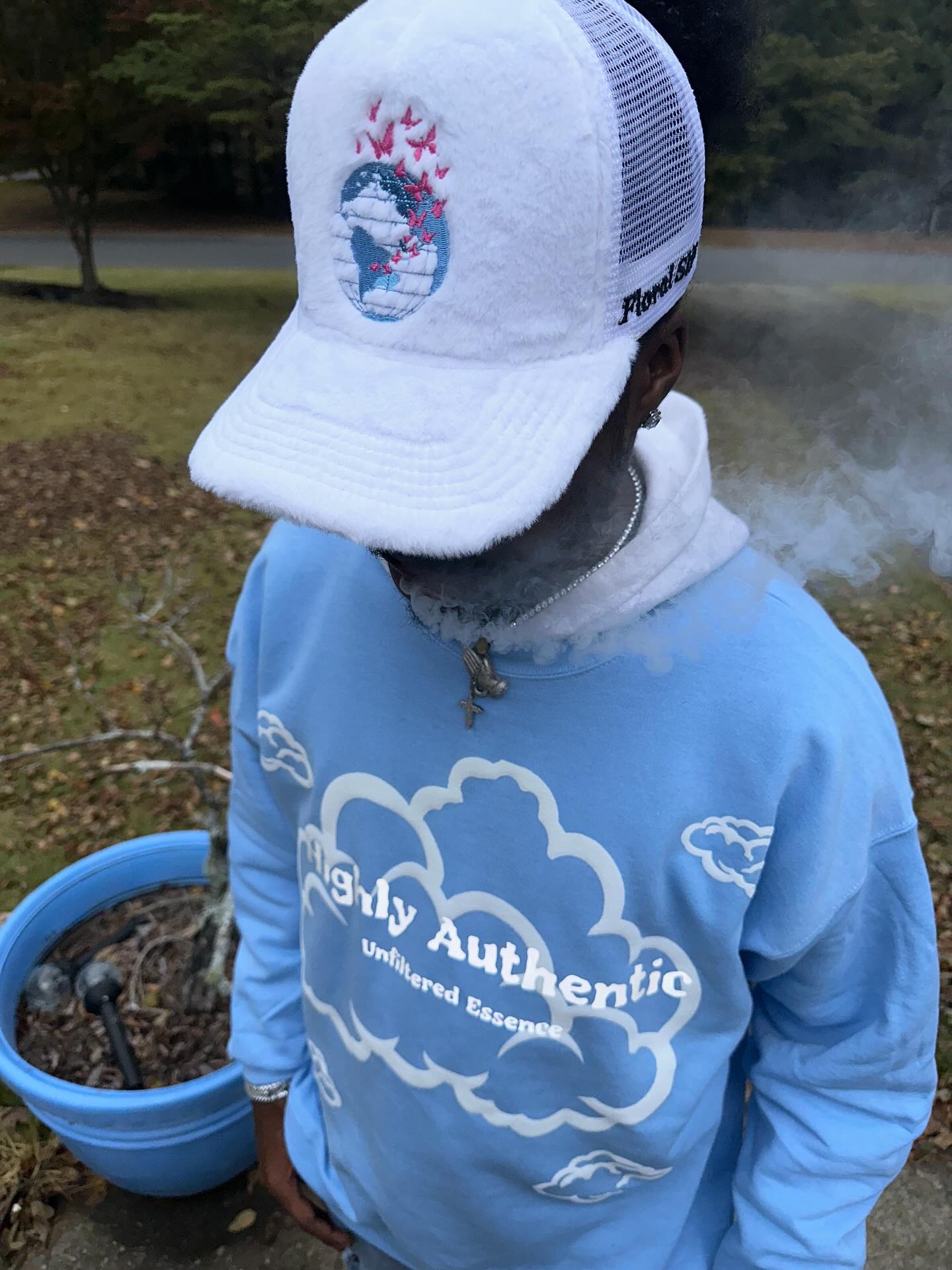 New merch coming soon - Highly Authentic 🤞🏾 | | Be Original
Drop a cloud “☁️ “ if you want this drop
#authentic #original #clothingbrand #fashion #sweaterweather #comingsoon #merch #casual #streetwear #fashionstatement #comment #share