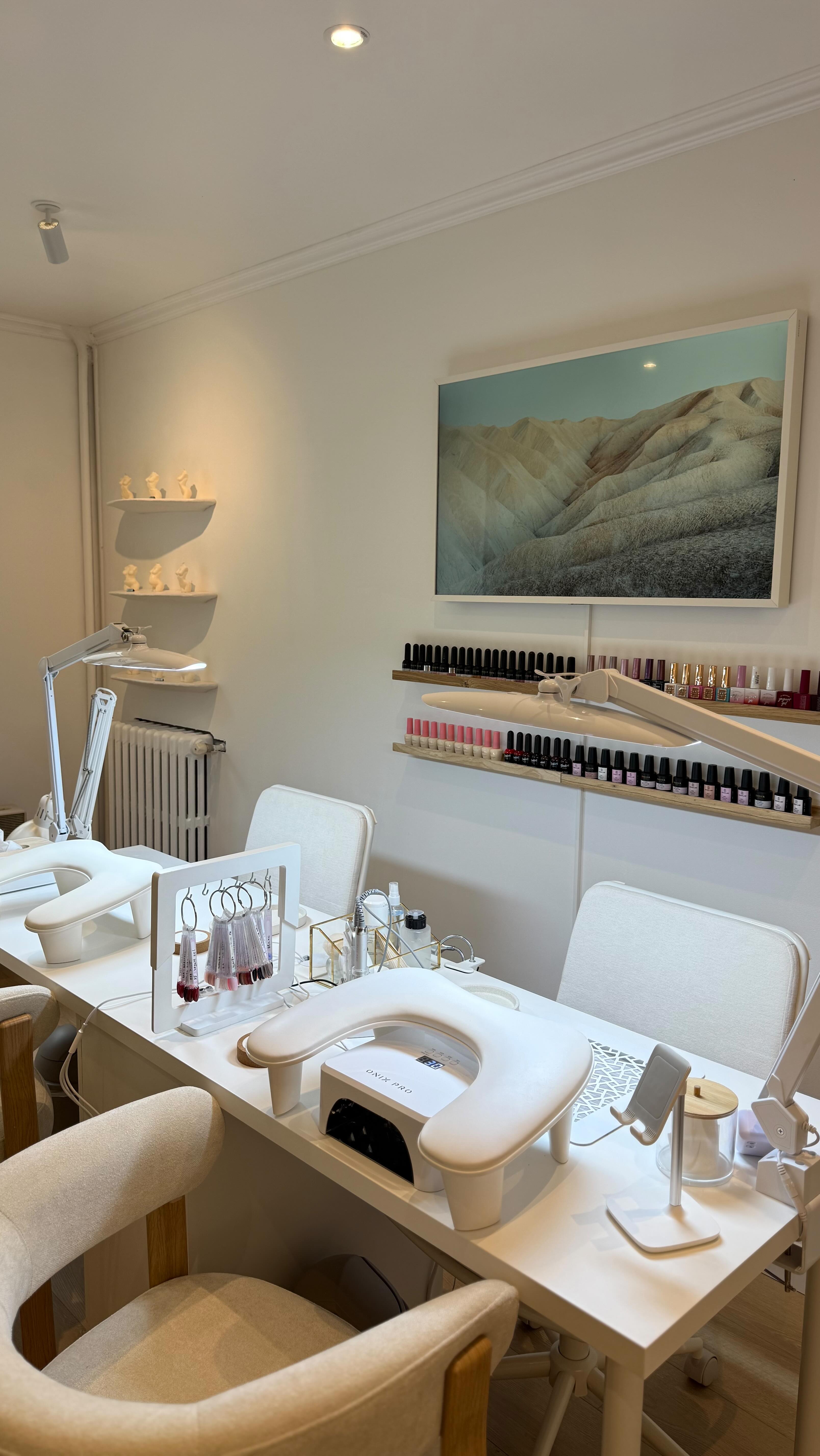 Malheureusement j’aime... version prothésiste ongulaire #malheureusementjaime
#prothesisteongulaire
#nallartist #manucurerusse