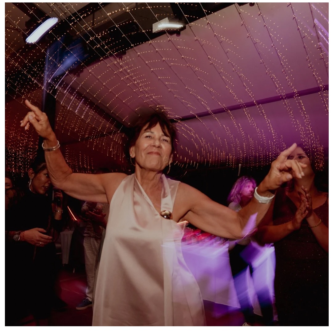 Jusqu’au bout de la nuit 🤩
Le Château de Nans - Mariage en Provence 🌿✨
Infos & Devis : DM ou 04.42.18.00.00
📸 : @cruz_prod13
📩 Réservez dès maintenant :
https://www.receptioncotejardin.fr/contact
www.chateaudenans.com
#chateau #chateaudenans #provence #mariage #mariage2025 #mariage2026