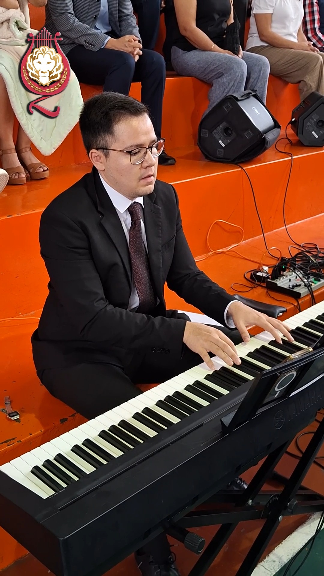 Canto de ofertorio para primera comunión: "Ofertorio de Jesed"
Enamble Carnevalli: Pianista, violín, soprano y tenor.
Primeras comuniones del Colegio Victoria.