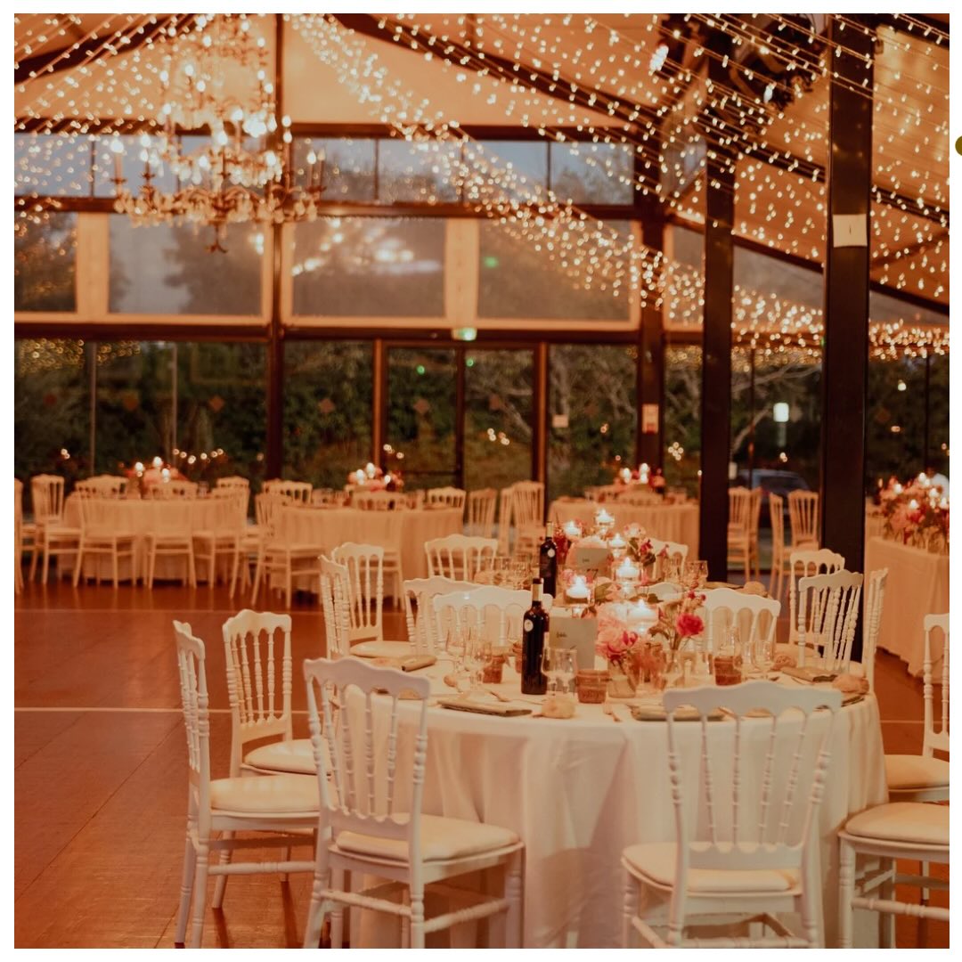 Dans un décor chaleureux et élégant, chaque instant partagé par nos mariés devient inoubliable. ✨
Le Château de Nans – Mariages en Provence 🌿💫
Pour toute information ou demande de devis :
contactez-nous en DM ou au 04 42 18 00 00.
📩 Réservez dès maintenant :
https://www.receptioncotejardin.fr/contact
Découvrez notre univers :
www.chateaudenans.com
#chateau #chateaudenans #provence #mariage #wedding #mariage2025 #mariage2026