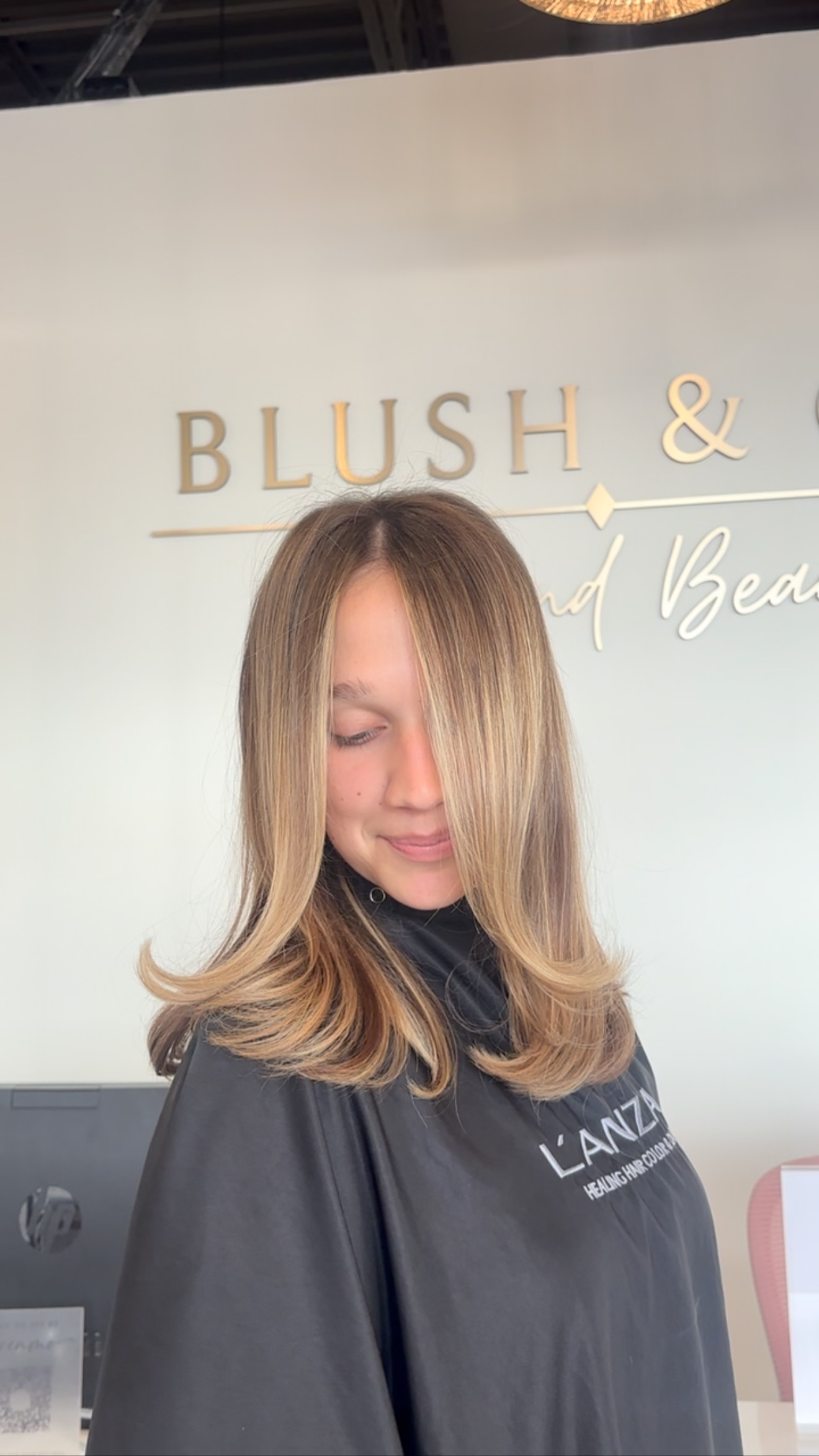 @bionhkafiaccohair has never met a blowout she doesn’t love! 🫶🏻
#blowoutstyles #blowout #lathamnyhairsalon #albanynyhairsalon #bouncyblowdry