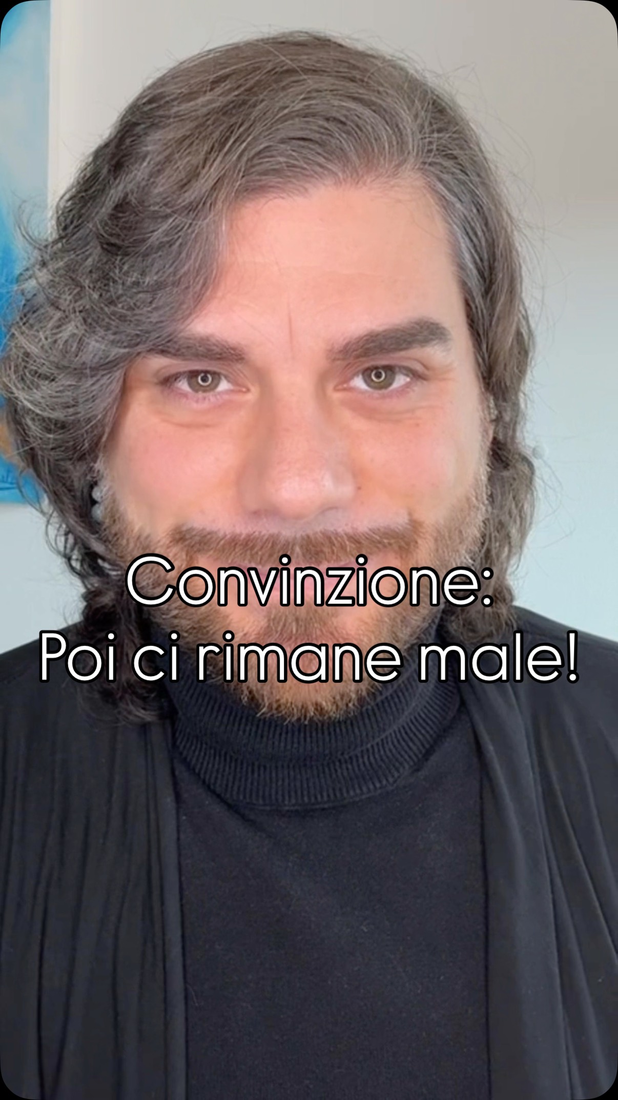 Quante volte da bambini ci hanno detto: “Dai un bacio a zia… non farla piangere”?
Anche se non volevamo, lo facevamo.
Così impariamo a mettere il bisogno degli altri prima del nostro, a sentirci egoisti se diciamo “no”.
Ma quando è stata l’ultima volta che hai scelto te stesso prima degli altri?
Quando ti sei detto: mi merito questa cosa, il resto può aspettare?
Nella masterclass gratuita “Scegliere Noi Stessi” del 5 dicembre alle 18:30 parleremo di come liberarci dalle aspettative altrui e iniziare a vivere secondo le nostre scelte.
👉 Iscriviti qui: www.renatothecoach.com/brochure-masterclass
#scegliereNoiStessi #masterclassgratuita #consapevolezza #libertàinteriore #autenticità #mindsetitalia #sviluppopersonale #selfgrowth #crescitasociale #autoscelta #cambiamentopersonale #decisioniperse #autostima