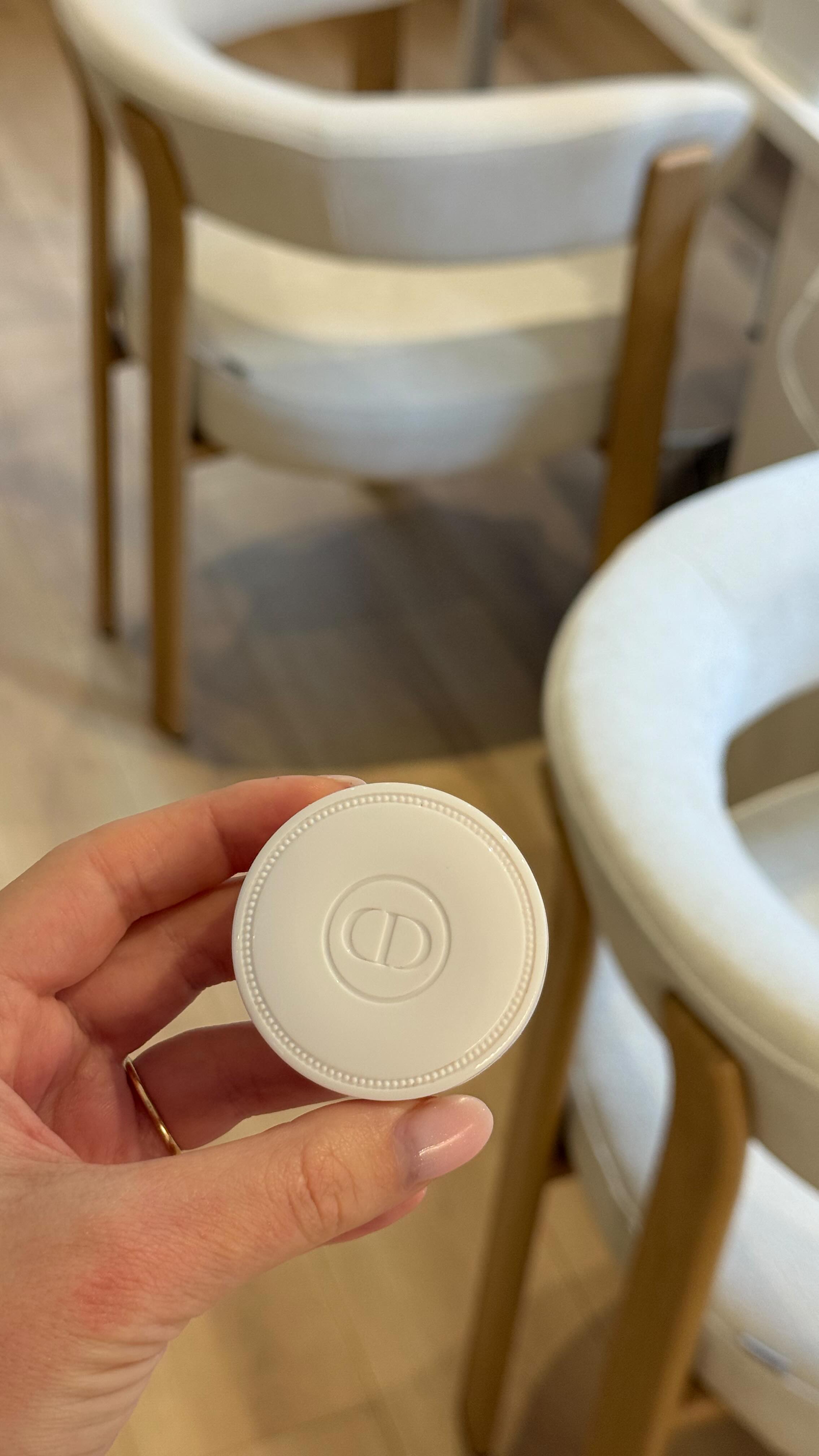 On organise les consommables ensemble 🤍
#onglerie #manicurerusse #manicureparis #organisationstudio #nailstudio #nailtechfrance #onglesparis #beautystudio #nailpro #nailcare #consommablesonglerie #organization #beautyorganization #nailsetup #nailsupplies #nailinspo #nailartistfrance #esthetiqueparis #lacrèmedelacrèmeparis #cremedelacremeparis #russianmanicure #nailprep #nailtools #parisbeauty