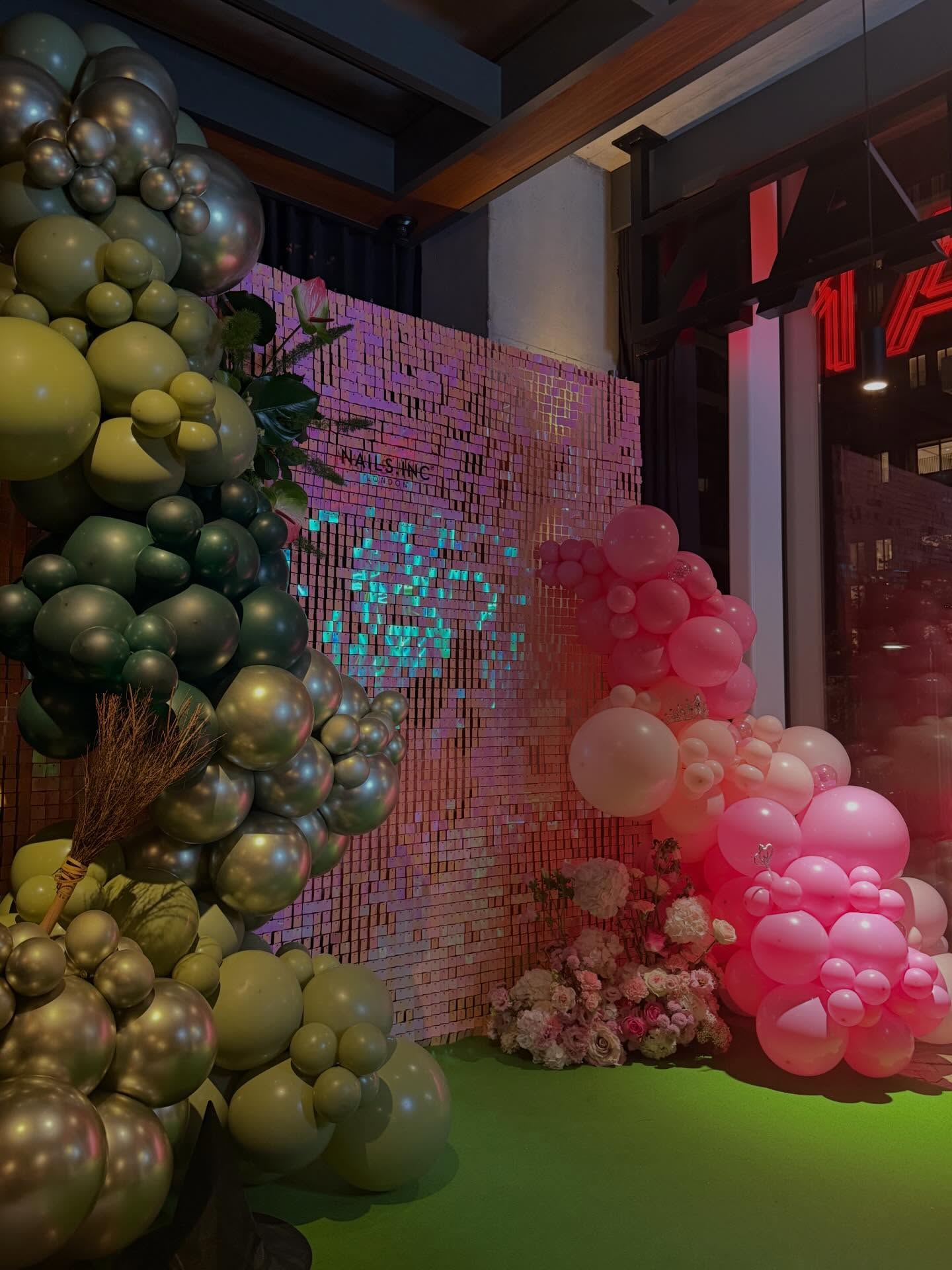 @nailsinc x @wickedmovie 💕🌸💚
Blooms Balloons Backdrop…
We had 1 hour to create a little magic for @nailsinc private wicked for good screening @everymancinema King’s Cross, an impactful backdrop with blooms throughout that was the brief and we delivered.
We couldn’t create the moment without @myonceuponateaparty on balloons and @appleblossomflowers_ on blooms! We complimented the pink sequin @supplymyevents.co.uk backdrop perfectly 💕🌸💚
#wickedforgood #wicked #wickedmovie #johnchu #arianngrande #glinda #elphaba #cynthiaerivo #wickedparty #wickedballoons #balloonsberkhamsted #balloonshertfordshire #balloonslondon #backdropdecoration #wickedflowers #wickedparty
@kyras.time 💕🌸💚