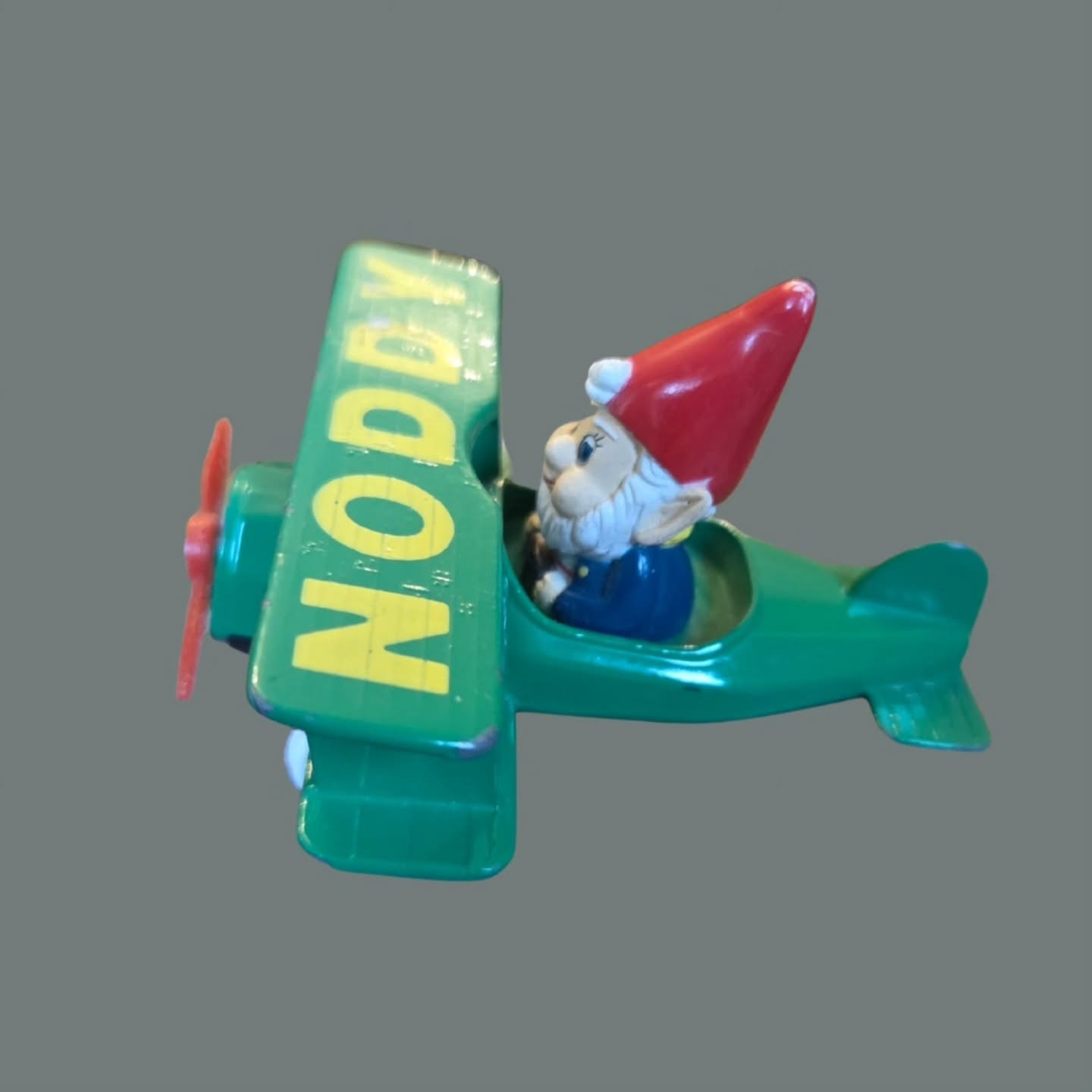 https://www.objetdart-stuff.co.uk/product-page/vintage-big-ears-aeroplane-die-cast-toy-by-ertl-c-1990-official-noddy-range
Made by the quality die-cast specialists Ertl around 1989–1990, this is an officially licensed Noddy collectible with all the nostalgic warmth of classic Enid Blyton storytelling.
Solid and weighty in the hand (as proper old toys should be!), it rolls beautifully on its little white wheels and displays perfectly — whether on a shelf, in a nursery, or as part of a joyful vintage toy collection.