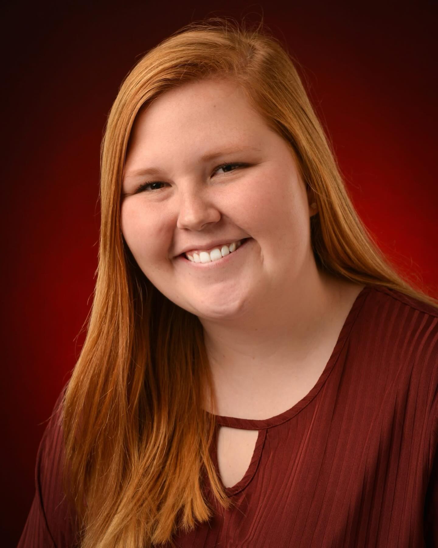 CONGRATULATIONS!! The Tropolitan's very own adviser, Dr. Hanna Cooper, successfully defended her dissertation, "The Role of Social Media Criticism in Shaping the Self-Perception and Professional Identity of Female Sports Journalists."
Her defense required no revisions, making her the third person ever in her program history to achieve this distinction.