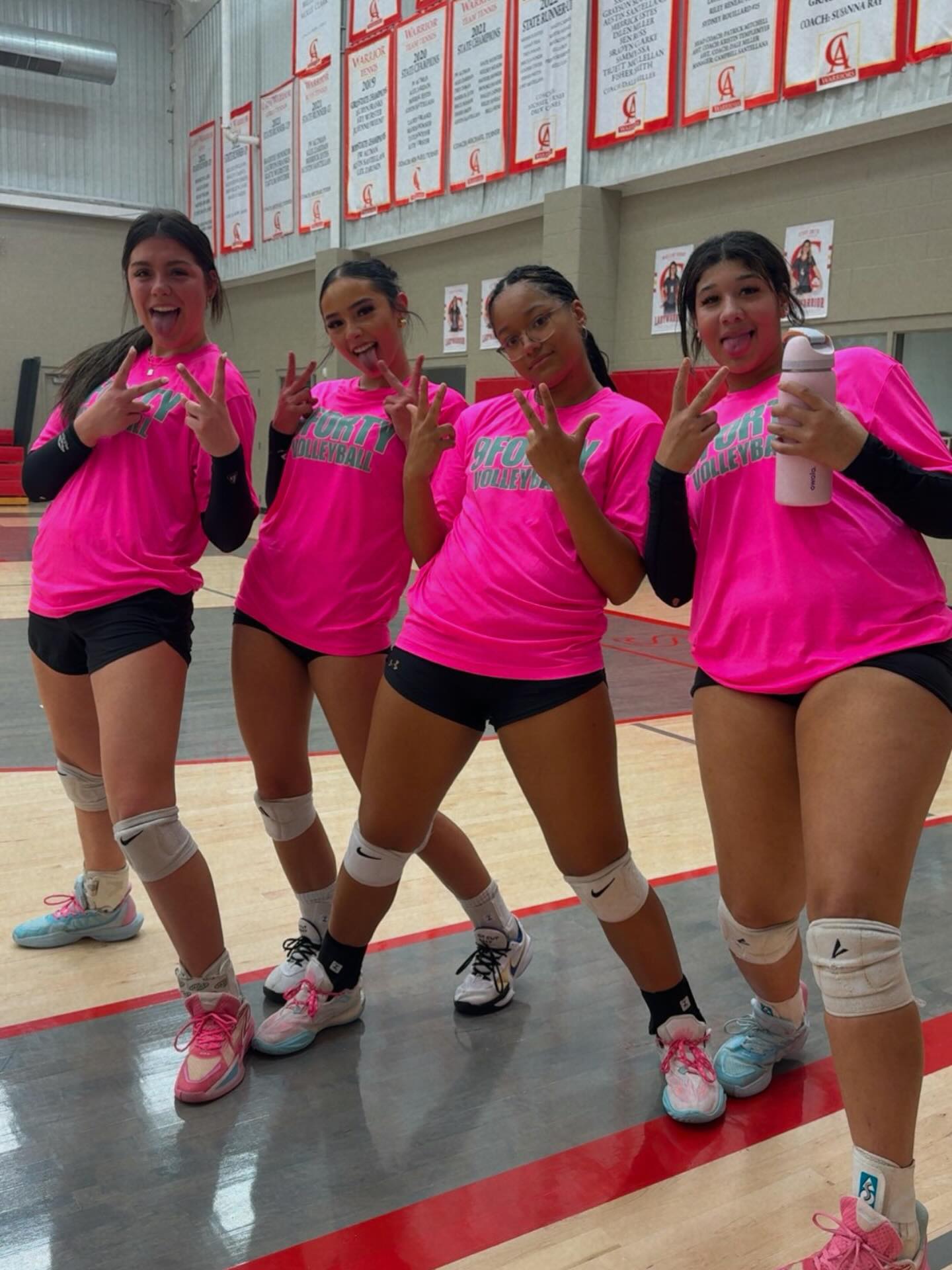 9Forty 18s competed at their first scrimmage against Wichita Falls Elite! Looking forward to a great season!
First tournament is December 20th-21st at the Holiday Kickoff Classic in DFW.
6 unsigned seniors
-three middles
-two pins
-one lib/ds