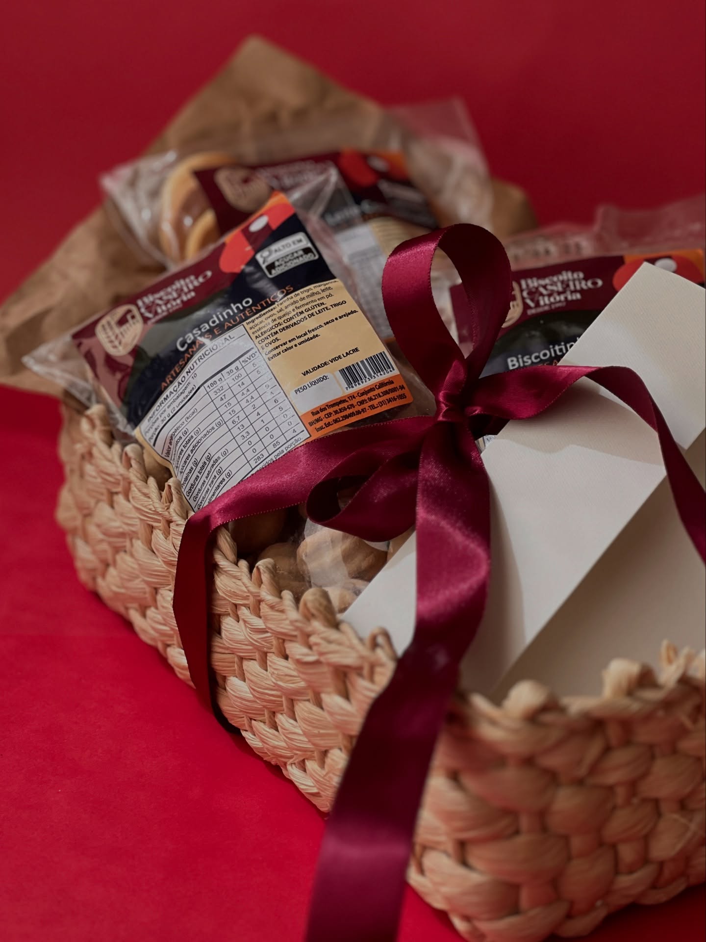 Presentear quem você ama nesse Natal ficou muito mais fácil com nossos sabores artesanais e autênticos! Na @biscoitocaseirovitoria você surpreende com receitas cheias de afeto, tradição e aquele sabor que transforma cada encontro em um momento especial.
Garanta já os seus favoritos e torne o Natal ainda mais doce! 🍪🎄
📍Rua dos Trompetes, 174 - Califórnia, BH.
📞 (31) 3416 1055
📲 (31) 9 8440 0495
📦 Enviamos para todo o Brasil