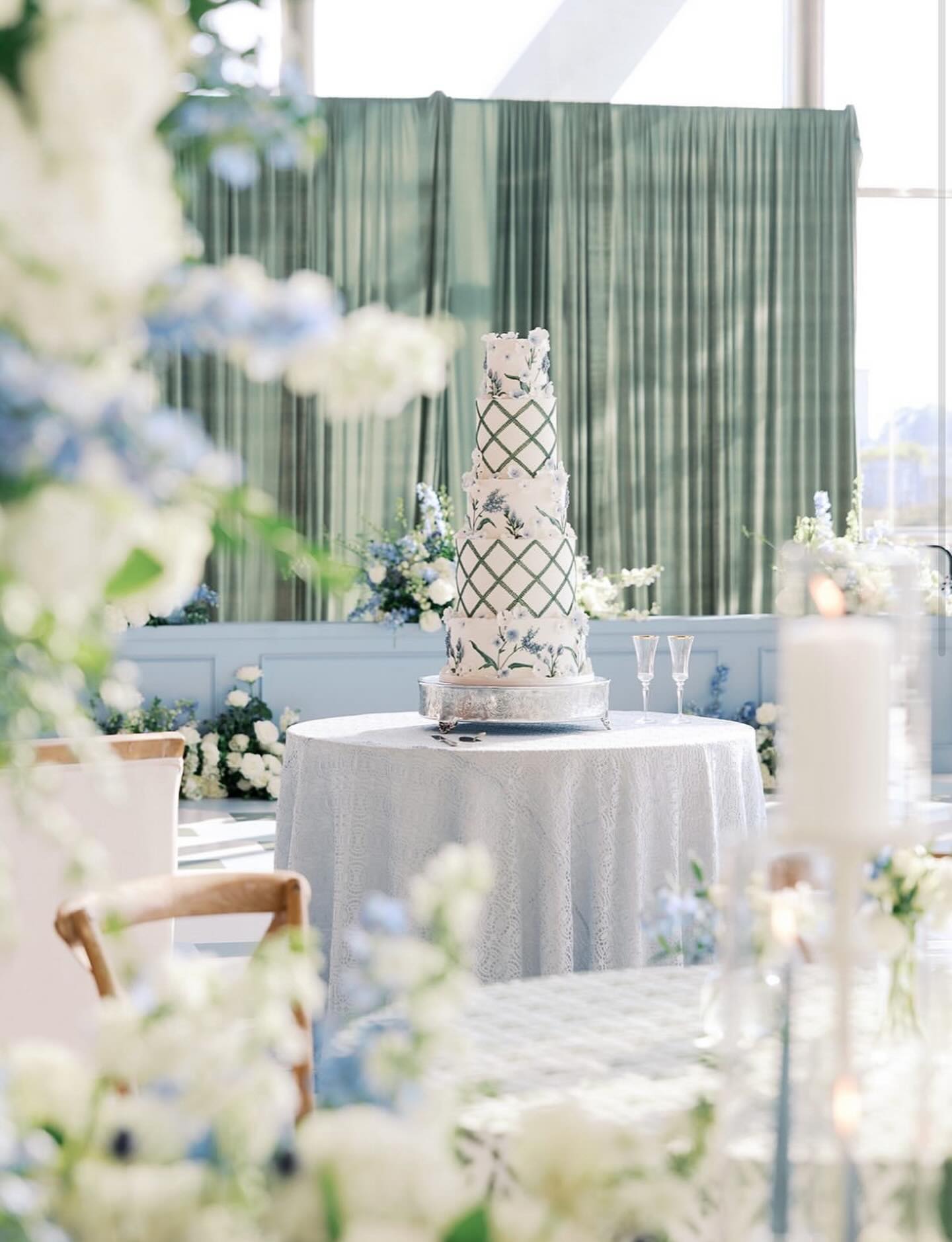 A blank space becomes something extraordinary when design meets craftsmanship.
VENDORS:
Planning + Design: Maggie Counce @counceandco
Production Design, Drape, Rentals and Vinyl:: @cae_lr
Floral Design: @silksabloom
Photography: @emmafarrphoto
Videography: @creativetableweddings
Venue: @clintoncenter
Rentals: @eventology_us
