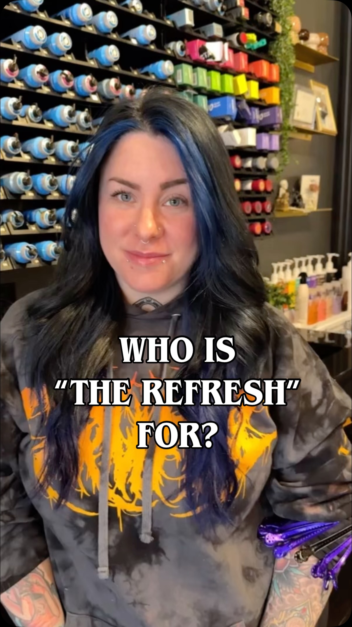 Everyone has their own opinions on who “The Refresh” package is for, but here is the real scoop:
WHO IT IS FOR
⚡️ Clients looking for a tiny touchup of dimension they already have.
⚡️ Those looking for brightness around the face (aka money piece)
⚡️ Small seasonal changes
⚡️ Those who are limited in time or budget and is okay with getting less dramatic results
WHO IT IS NOT FOR
🚫 Clients that like to feel really blonde all the time
🚫 Those looking for a change of any size
🚫 Anyone who has colored their hair at home
🚫 Clients who hate seeing a “root” anywhere on their head