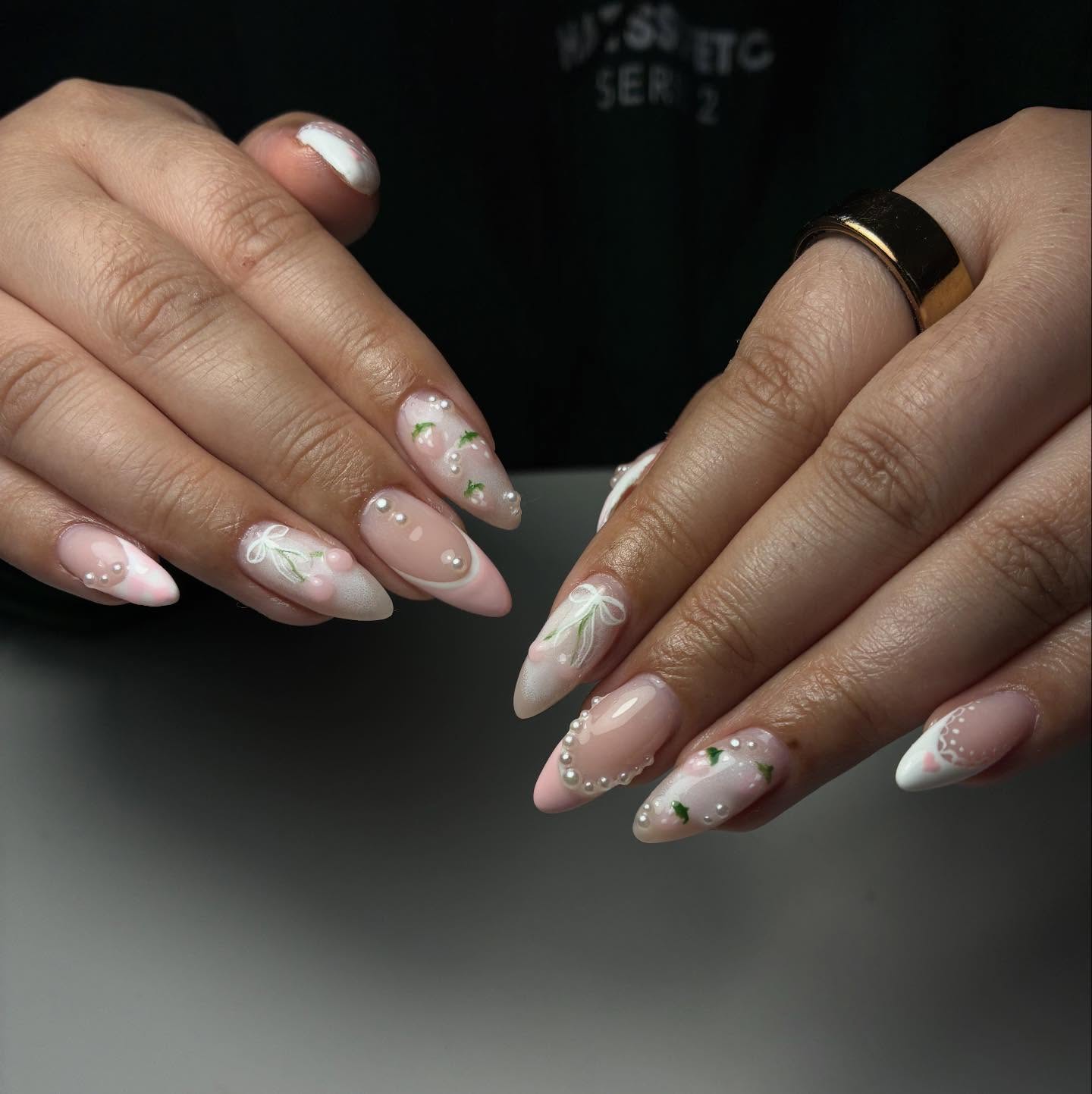 What a cute design 🥰
.
.
#nailsmelbourne #melbournenails #pinknails #buildergel