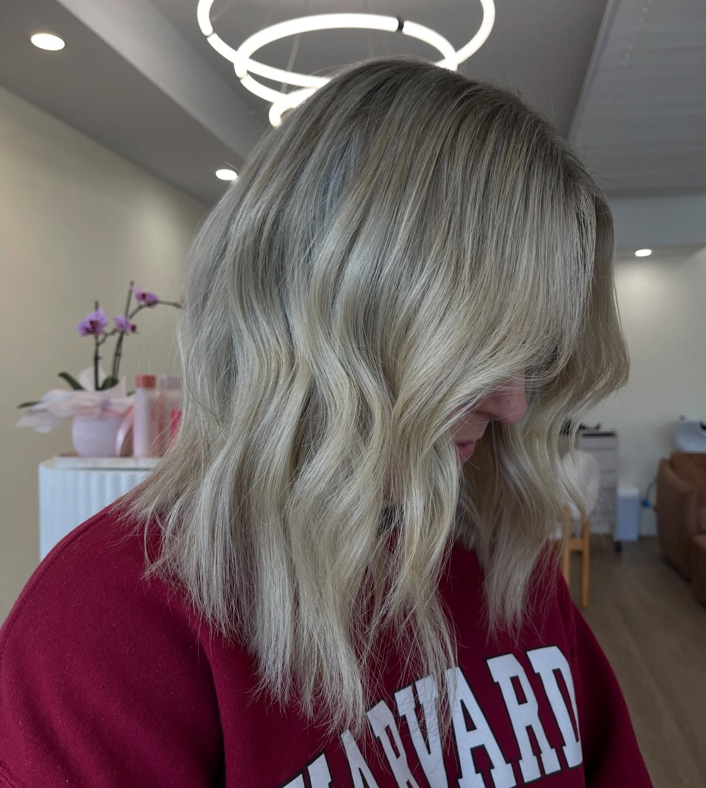 That fresh cool blonde feeling 🤍
I really enjoy creating hair that makes people feel amazing!
#hairno1 #blonde #blondie #blondehair #hair #melbournehairdresser