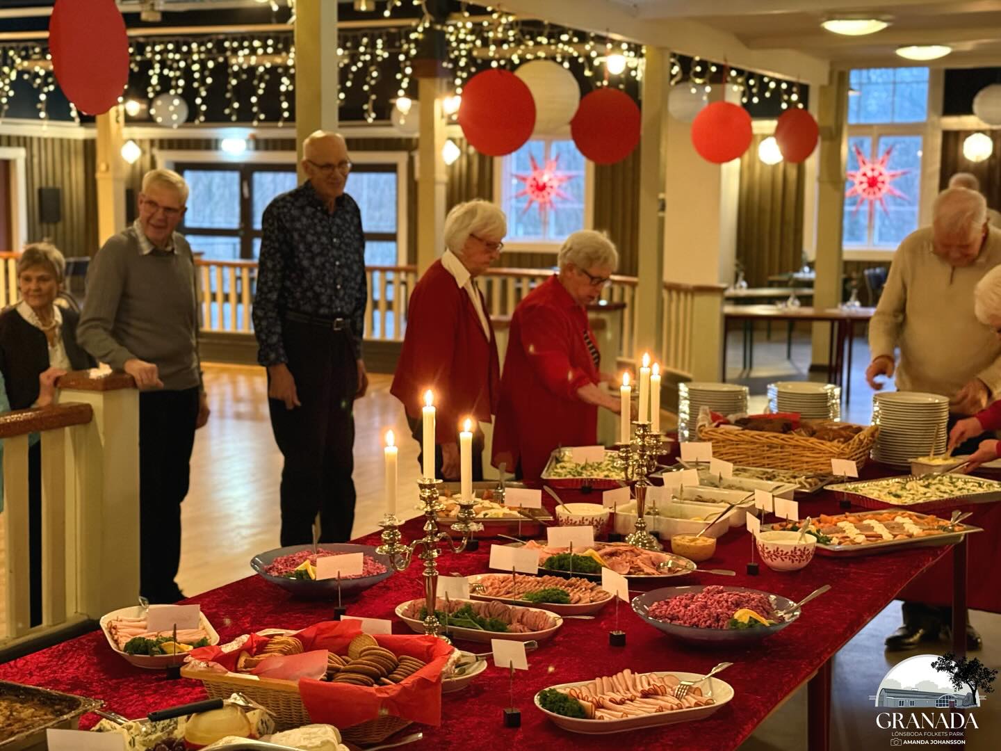Gårdagens fina julbord i samarbete med Helgas & underhållning av Conny Nilsson! 🎅🏼❤️
#granadalönsboda #folketspark #lönsboda #julbord