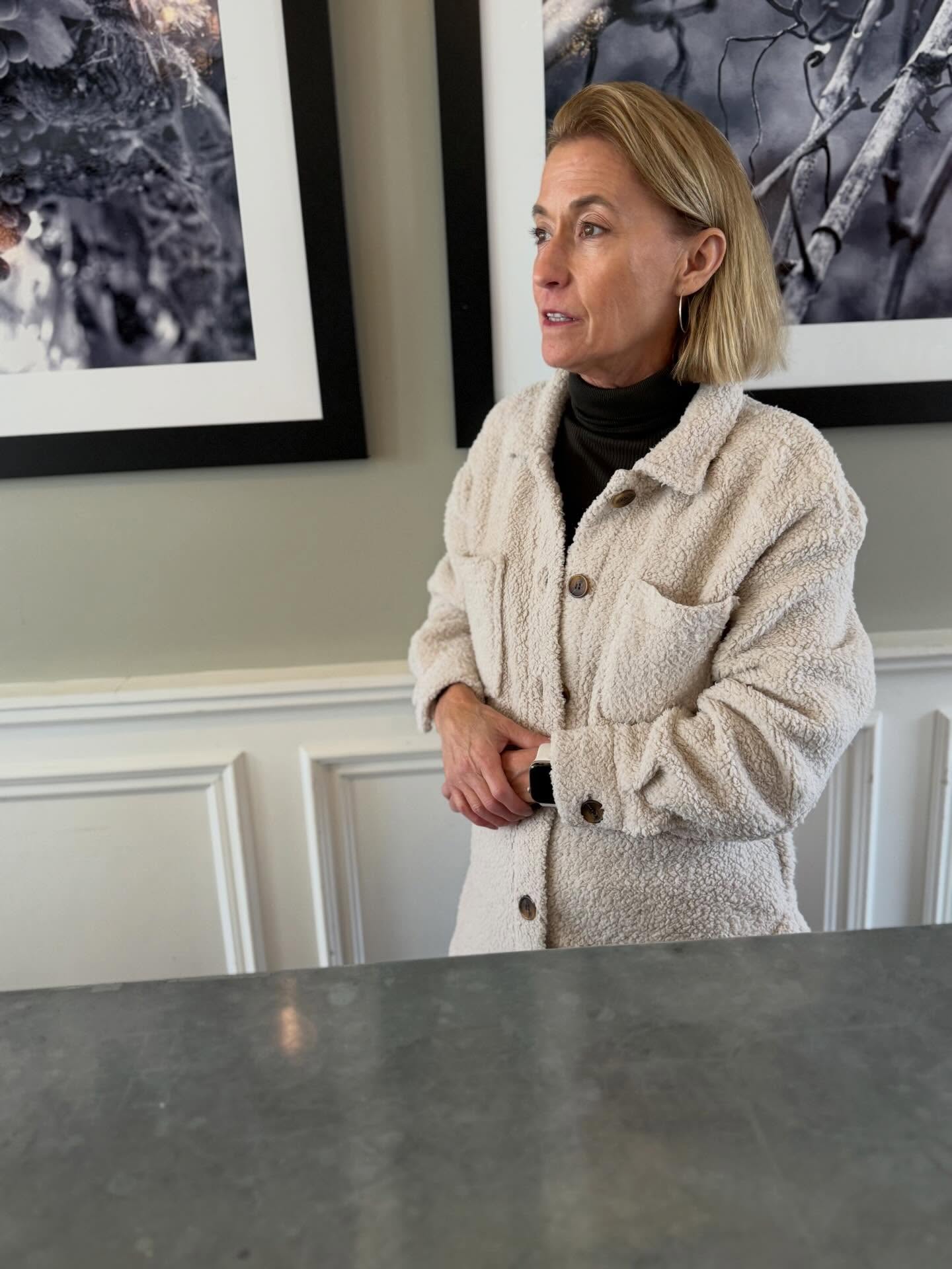 A little about me:
âšExtroverted introvert
Women in business networking group founder
âšBoy mom
Pickleball addict
âšPassionate about travel
Kid at heart
#boymomlife #boymomadventures #womenover50 #womenover60 #kidatheart #independentwomen #agingwithattitude #luxurytravelagent #travelagentlife #farmanimals #confidentwomen #extrovertedintrovert