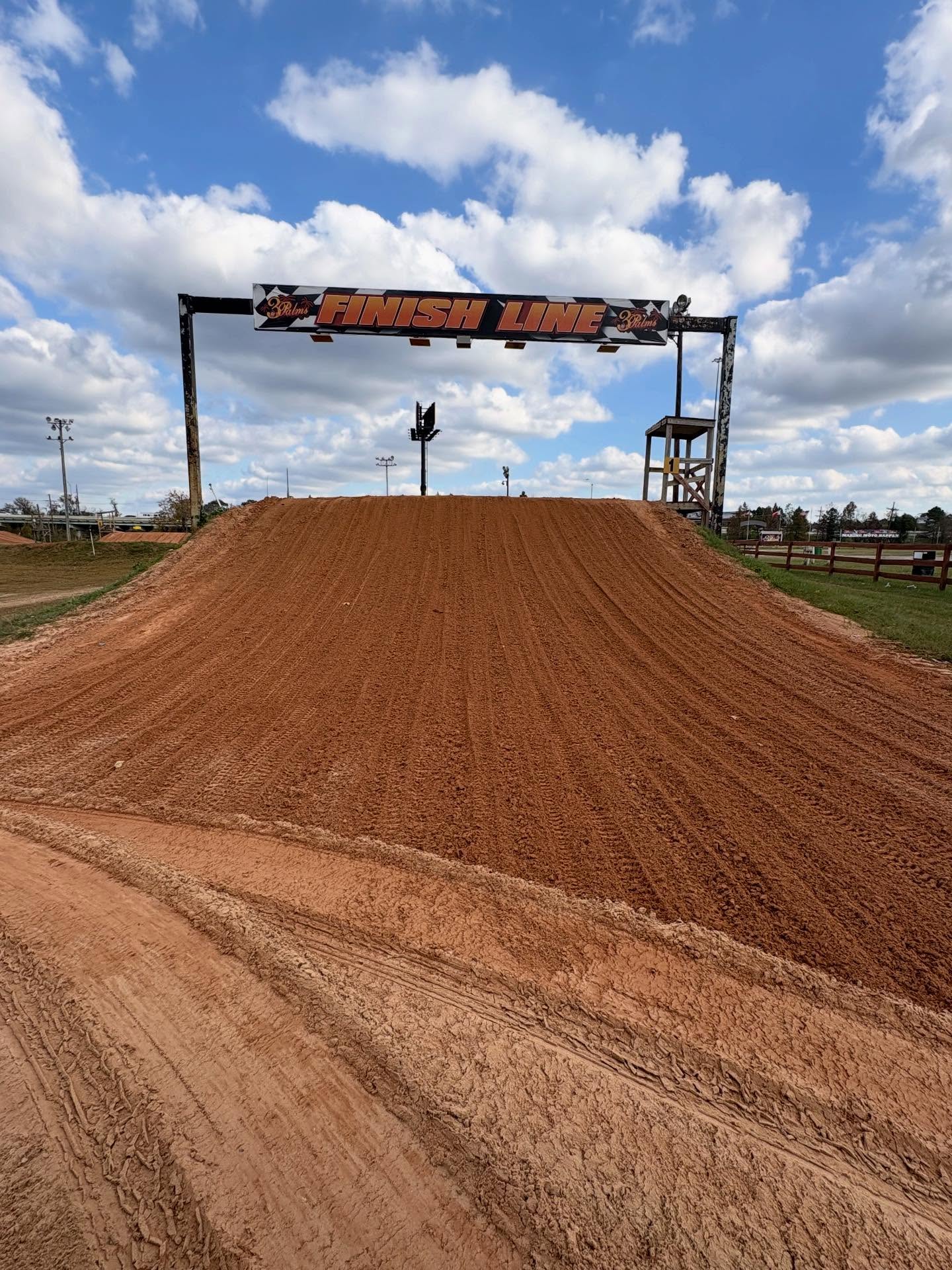We are open from 3:00pm to 8:30pm. Small bikes, E-Balance, and Surrons come out and ride! The Main Track and Kids Track will both be organized and the lights will be turned on.