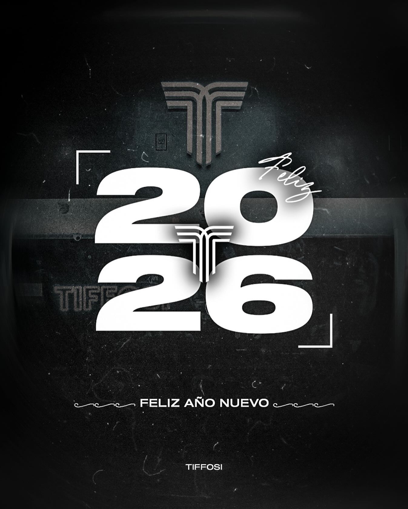🫶🏼 Gracias por acompañarnos, confiar y estar del otro lado durante todo este 2025.
Nada de lo que construimos sería posible sin ustedes.
Cerramos el año con orgullo y brindamos por lo vivido,
por lo aprendido y por los nuevos desafíos que nos esperan juntos.
¡Feliz Año Nuevo! 🎆
Vamos por más. Siempre.
#TIFFOSI 🤝