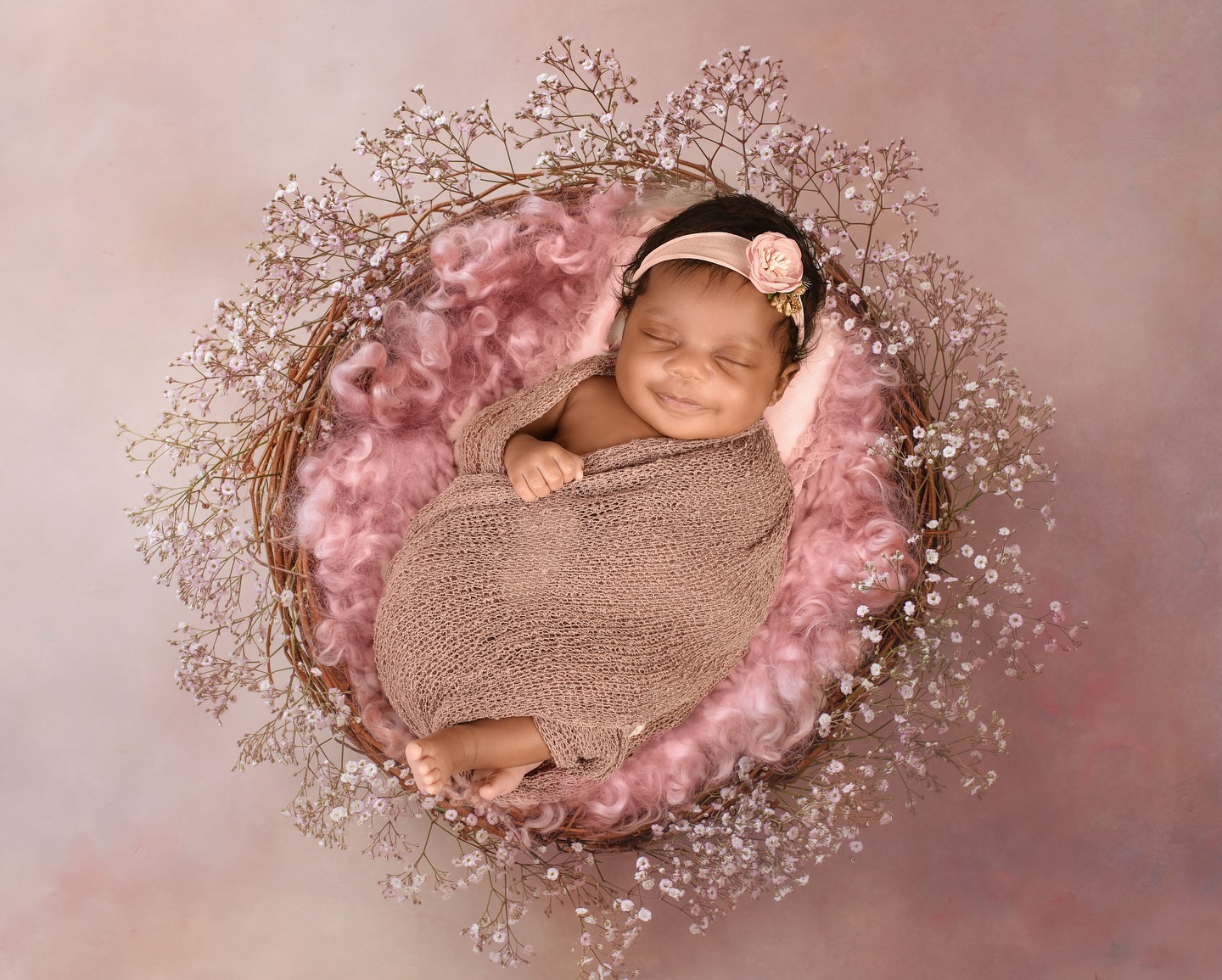 So precious ๐ The world just got a little prettier ๐
#babygirl #newbornphotography #babygirlphotos #newbornlove #tinymiracle
#babyphotographer #newbornsession #babylove #newbornmagic
#ontariophotographer #ontarionewbornphotographer
#gtaphotographer #durhamregionphotographer #torontonewbornphotographer
#canadababy #canadaphotographer