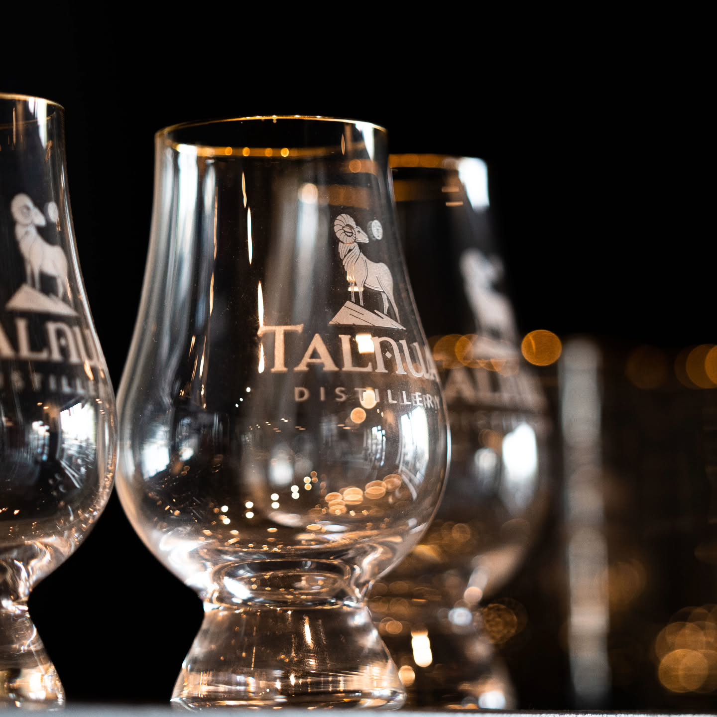 HAPPY NEW YEAR!! We open today at 3pm to bring in the new year with all of you. 2026 is going to be special!! Sláinte