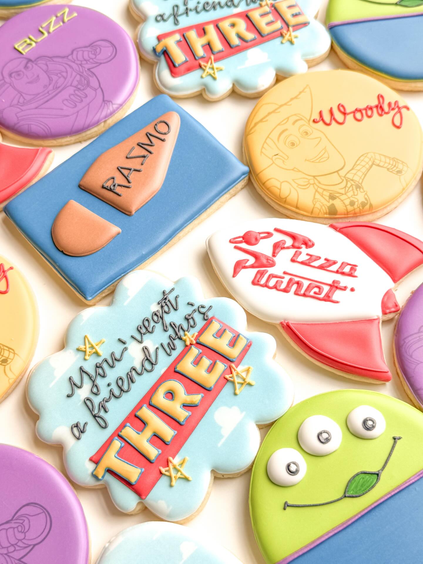 Y O U G O T A F R I E N D • celebrating a little Toy Story lover turning three with some adorable custom sugar cookies!! Custom sugar cookies with royal icing are the perfect palette to convey a unique theme for any event!!
•••
Interested in Ruby Lou Company custom sugar cookies for your next event- please submit your request at www.rubyloucompany.com