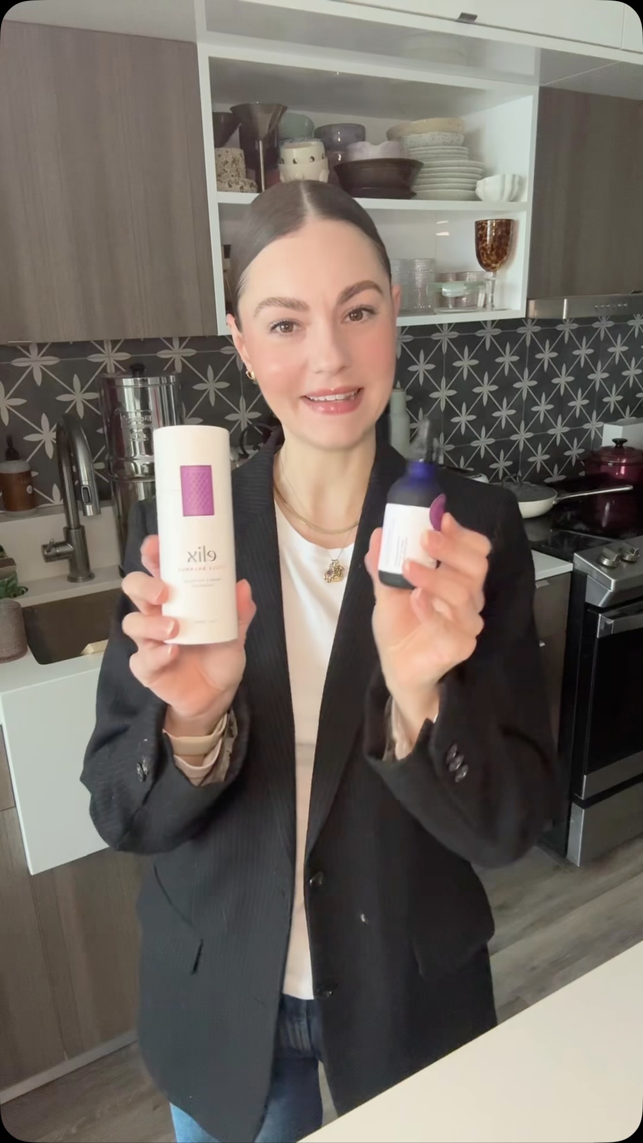 I love Chinese herbs 🌿 @elixhealing
Link in bio for 15% off your order ✨
#chinesemedicine #chineseherbs #acupuncture #hormonehealth #womenshealth