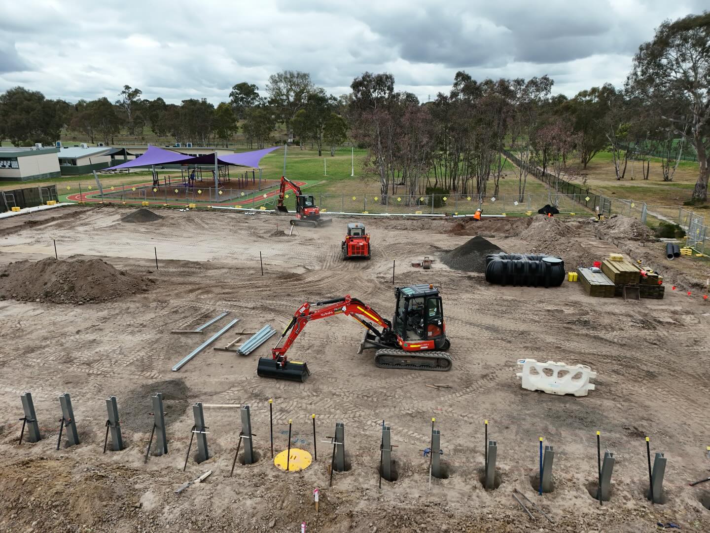 Some drone images at South Morang working on the stormwater retention system for the modular school
@bertolis_ag_industrial
@kubotaaust_ce