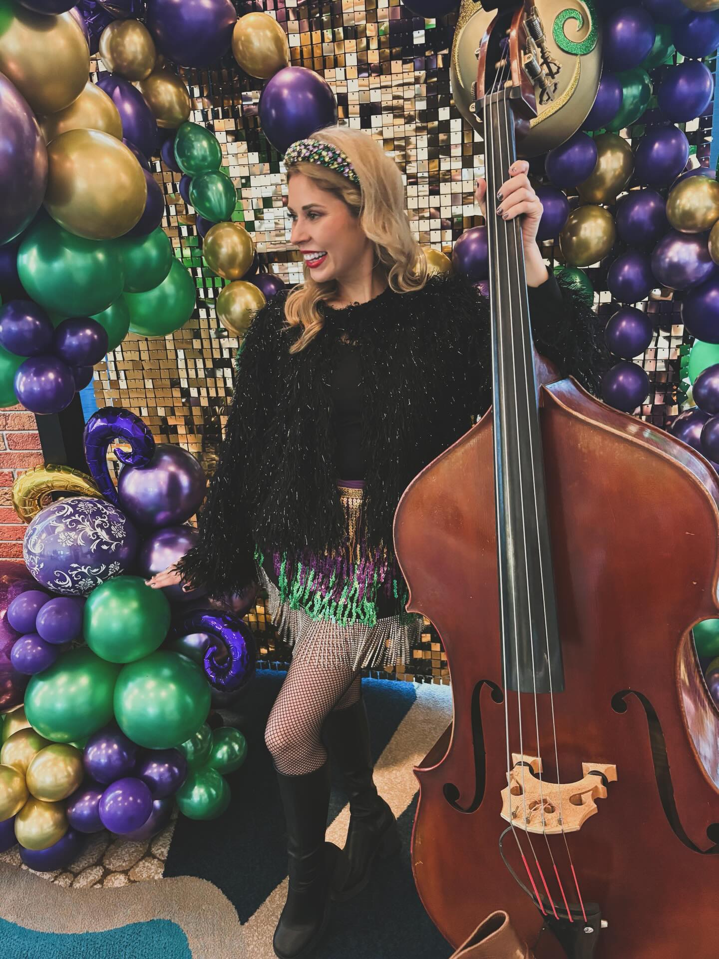 Mardi Gras magic in full swing! 🎺🎭
Such a great time playing this vibrant Mardi Gras–themed party at @wyndham_cwb hotel 💜💚💛
Huge thanks to Ashley at @aerialdragons for bringing us in — let the good times roll!
#MardiGrasParty #LiveMusic #EventEntertainment
#CorporateEvents #HotelEvents