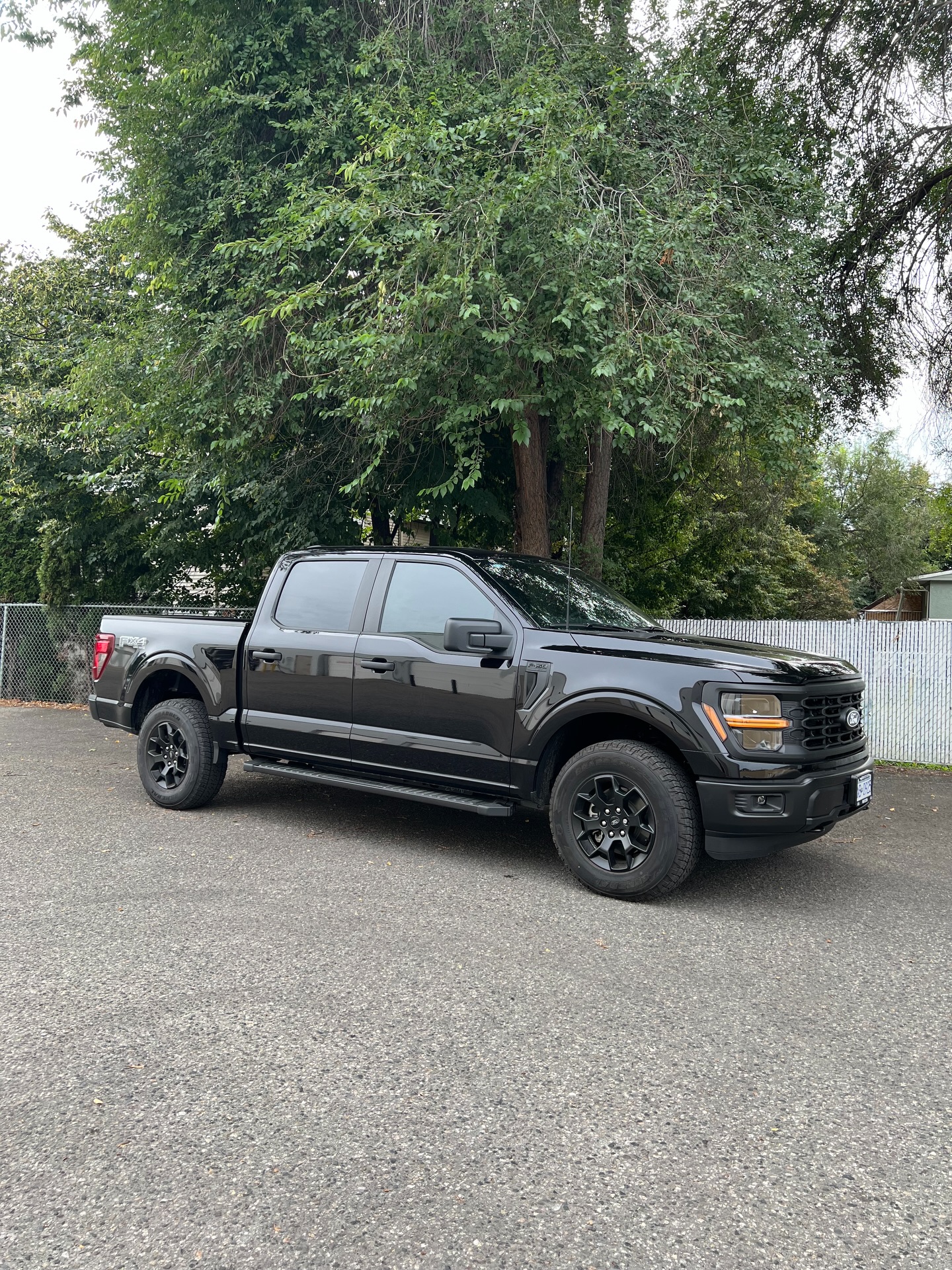 This Ford F-150 stopped by Rival Customs for XPEL Ceramic Window Tint—with 20% layered over the factory rear tint and 35% up front for a clean, balanced look and added heat rejection.
#RivalCustoms #XPEL #XPELCeramicTint #FordF150