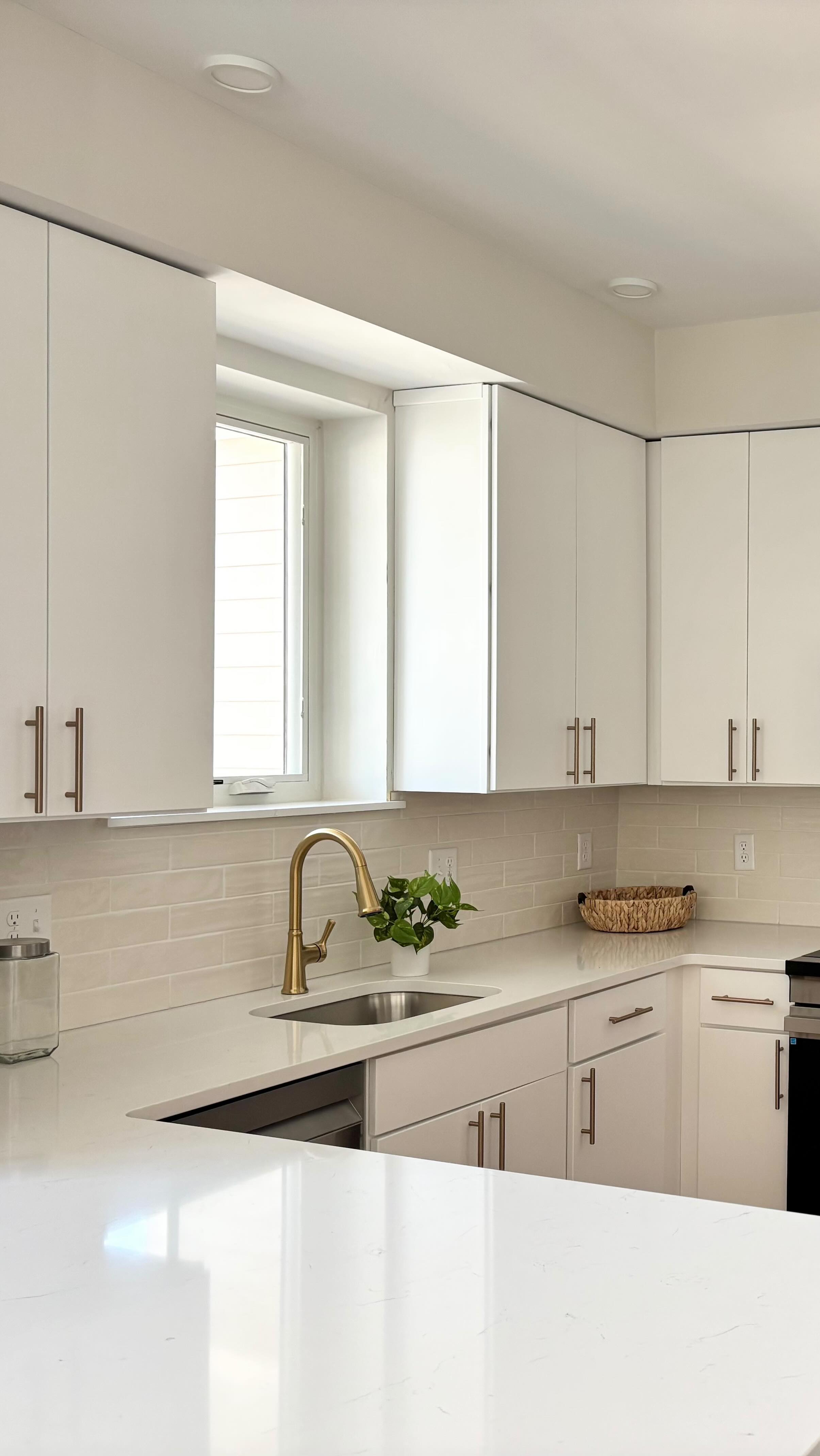 ✨LUXURY CONDO FOR SALE IN MEDFORD✨
📍421 High St, Unit 203
Medford MA
2 BD I 1 BA I 805 SF I $675,000
• Exceptional rear facing corner unit
• Private, covered deck
• Open concept kitchen with peninsula, induction range and contemporary slab cabinets
• 1 deeded parking spot
• Ground-level coffee shop
• 0.1 miles from the West Medford MBTA station
LISTING AGENTS
👤 Paul Cirignano
📞 781.570.9007
✉️ Paul@TheSynergyREgroup.com
👤 David Proch-Wilson
📞 617.763.4771
✉️ David@TheSynergyREgroup.com
Link in bio for more info!
.
.
.
.
#condowithoutdoorspace #2bedroomcondo #privatedeck #chromehardware #moderncondominium