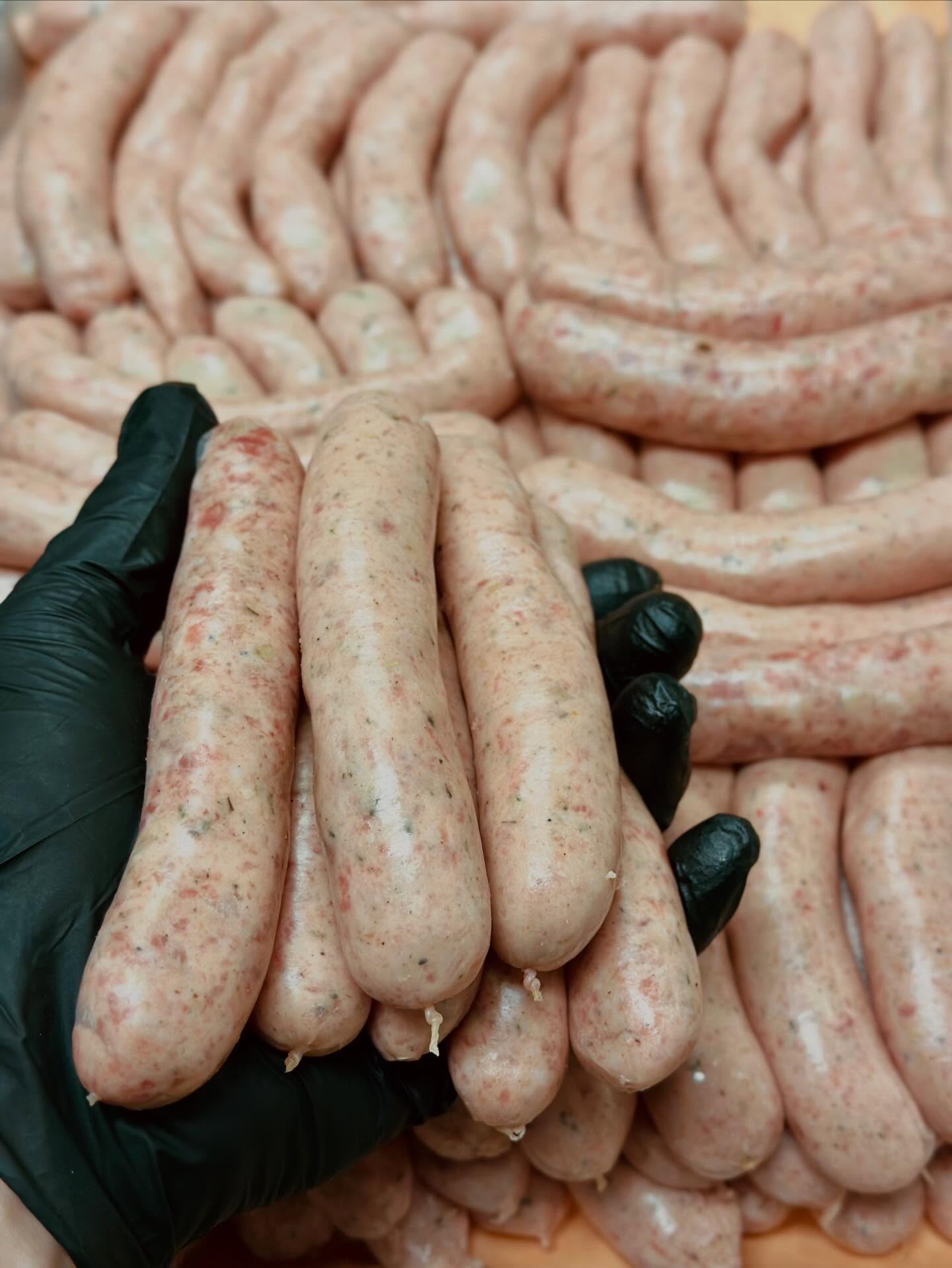 Irish Bangers If You Please.
*
*
*
#revivalbutchery #wedontplay #wholehog #sausage #local #smallbatch #bangers #getsome #yesplease #greenville #upstatesc #lovewhereyoulive #woohoo