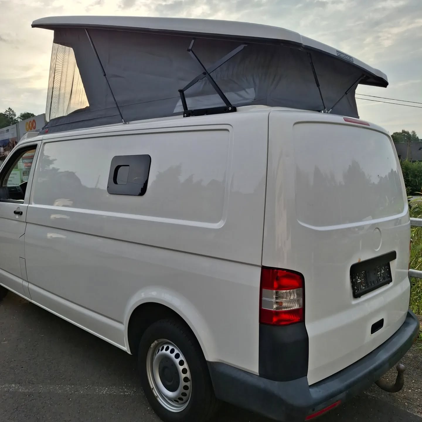 Diese Woche wurde ein Schlafdach SCA292 für den langen Radstand VW T5/ T6 eingebaut.
#sca #pregarten #vwt5camper #sca292