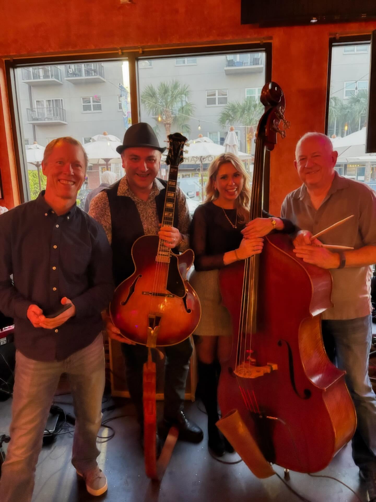 Sunday magic at @copa ✨🎶
Thank you to everyone who came out and made it so special. Your support means EVERYTHING to us ❤️
#sundayjazz #latinJazz #jazzcommunity #hottonic #floridajazz