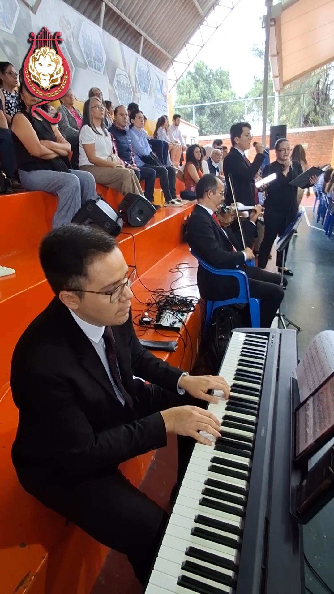 Ave María. Alejandro Mejía
Ensamble Carnevalli para primera comunión
Coro y Orquesta
#AveMaria #Canto #sopranoytenor #Primeracomunión #Zapopan