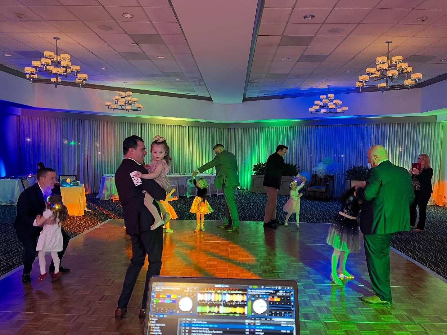 Daddy-daughter dance at the Rolling Green Country Club. The fathers and their girls got all dressed up and enjoyed dancing, some arts and crafts, Photobooth and dinner buffet. It was really precious to see them have a great time and of course we played a lot from Demon Hunters! ๐๐ค๐ถ