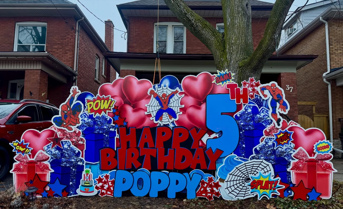 Poppy!! Happy #5!! ❤️💙🎉👏. Hope your birthday weekend has been super fun!!
Thanks for having me for another year! I love helping you celebrate your big day!!
😃🙏
www.nadinenoelledesign.com
#hamiltonevents #birthdayfun #nadinenoelledesign #lawnsignshamilton hamont
