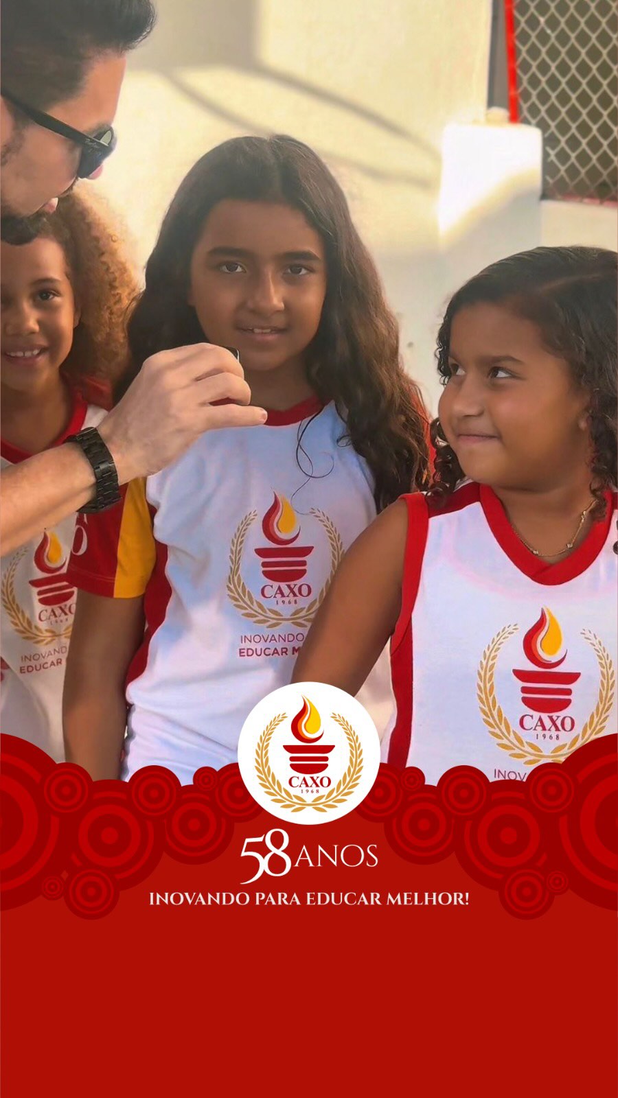 🎊 O que não pode faltar na festa dos 58 anos do Colégio mais hypado de Jacobina?
🎤 Fizemos essa pergunta aos alunos e alunas do Fundamental I do CAXO… e as respostas vieram cheias de entusiasmo!
😍 Amor, alegria, música, bolo e muita animação foram algumas das coisas que eles disseram que não podem faltar nessa grande celebração. Afinal, quando a família CAXO se reúne, o que não falta é energia, amizade e muitos motivos para comemorar.
🎉 Os 58 anos do CAXO são feitos de histórias, conquistas e de uma comunidade que vive a educação com paixão todos os dias.
🎂 E uma coisa é certa: essa festa sempre será assim — cheia de emoção, diversão e momentos inesquecíveis!
📚 CAXO, inovando para educar melhor!
#CAXO58Anos #SouMaisCAXO l#ColégioMaisHypadoDeJacobina #FamíliaCAXO #EducaçãoComAmor