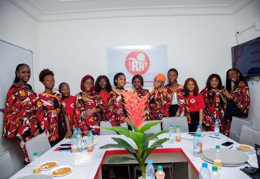 Journée internationale des droits de la femme.
8 mars 2024
Thème de la 39e édition: “Investir en faveur des femmes : accélérer le rythme”.
Les dames de SOLUTIONS RH+EMPLOI SARL 👩🏽⚕️👩🏾🏭👩🏾💼👩🏿🌾👩🏾🎓👷🏿♀️👩🏽🔬👩🏻🎨👩🏾✈️👩🏽⚖️🤵🏽♀️🤰🏽🤱🏽
> Débat sur le thème
> Œuvre caritative
> Dîner