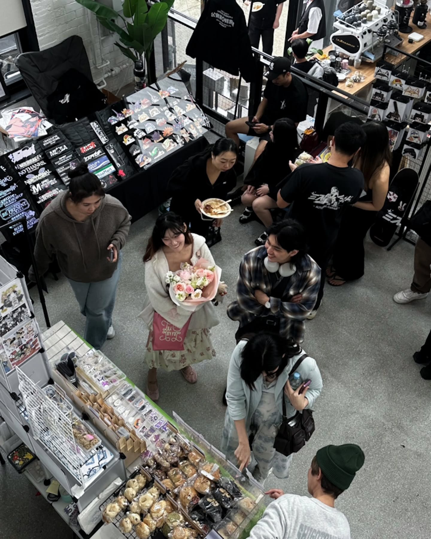 MISA x Sleepy Bloc Day in the books. One that calls back to our roots. As some know and most don't, we kicked off our brand of coffee roasting within the Anime/Manga and Pop Culture Community. It was this space that supported us initially and where we found many threads between a space of fandom and our craft. Life imitating art. Being able to pay it back a bit with some longtime BOFOS and affiliates in the space misaligned.jp was amazing and just the beginning. We look forward to growing more spaces and putting on more events for fellow otakus and the wider pop culture community.
Massive shout outs to @maru_okonomiyaki @yukibageljp9 and @vivinkart for their talents and creative contributions to the day! And to @chaandzaks for letting us use their space for the finale 🎬 !
Follow all the above, rock @misaligned.jp, sip + brew Sleepy Bloc and listen to BESTO FRIENDOS. PEACE ✌🏼
📸: @marinayang_ & @ami_omochi