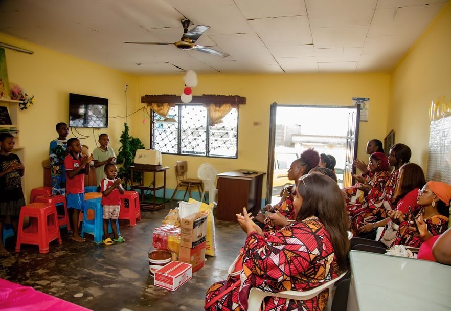 Journée internationale des droits de la femme.
8 mars 2024
Thème de la 39e édition: “Investir en faveur des femmes : accélérer le rythme”.
Les dames de SOLUTIONS RH+EMPLOI SARL 👩🏽⚕️👩🏾🏭👩🏾💼👩🏿🌾👩🏾🎓👷🏿♀️👩🏽🔬👩🏻🎨👩🏾✈️👩🏽⚖️🤵🏽♀️🤰🏽🤱🏽
> Débat sur le thème
> Œuvre caritative
> Dîner