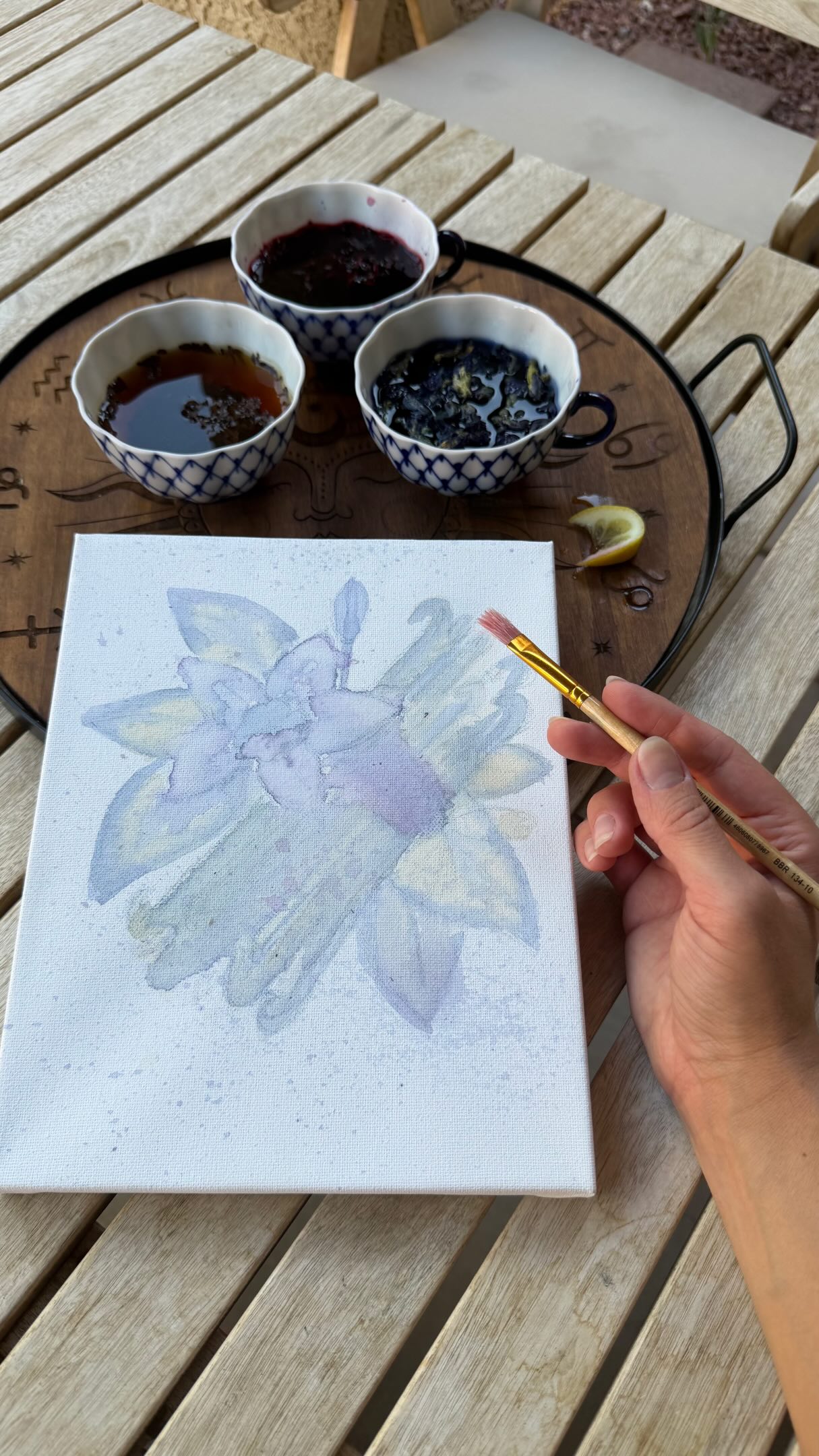 Sip & Paint With Tea ☕🎨🌿
Join me on May 30th at 2 PM at @arttherapycafe for a cozy creative experience where we’ll paint using real tea and herbs instead of watercolor ✨
We’ll sip tea together, explore herbal colors, brew our own tea “paint,” and create soft botanical artwork in a relaxing atmosphere.
No painting experience needed — this is all about creativity, slowing down, and trying something unique here in Las Vegas 💛
🗓 May 30
⏰ 2 PM
📍 Art Therapy Cafe
🎟 $35 per person (link in bio for tickets)
All materials included.
Limited spots available.