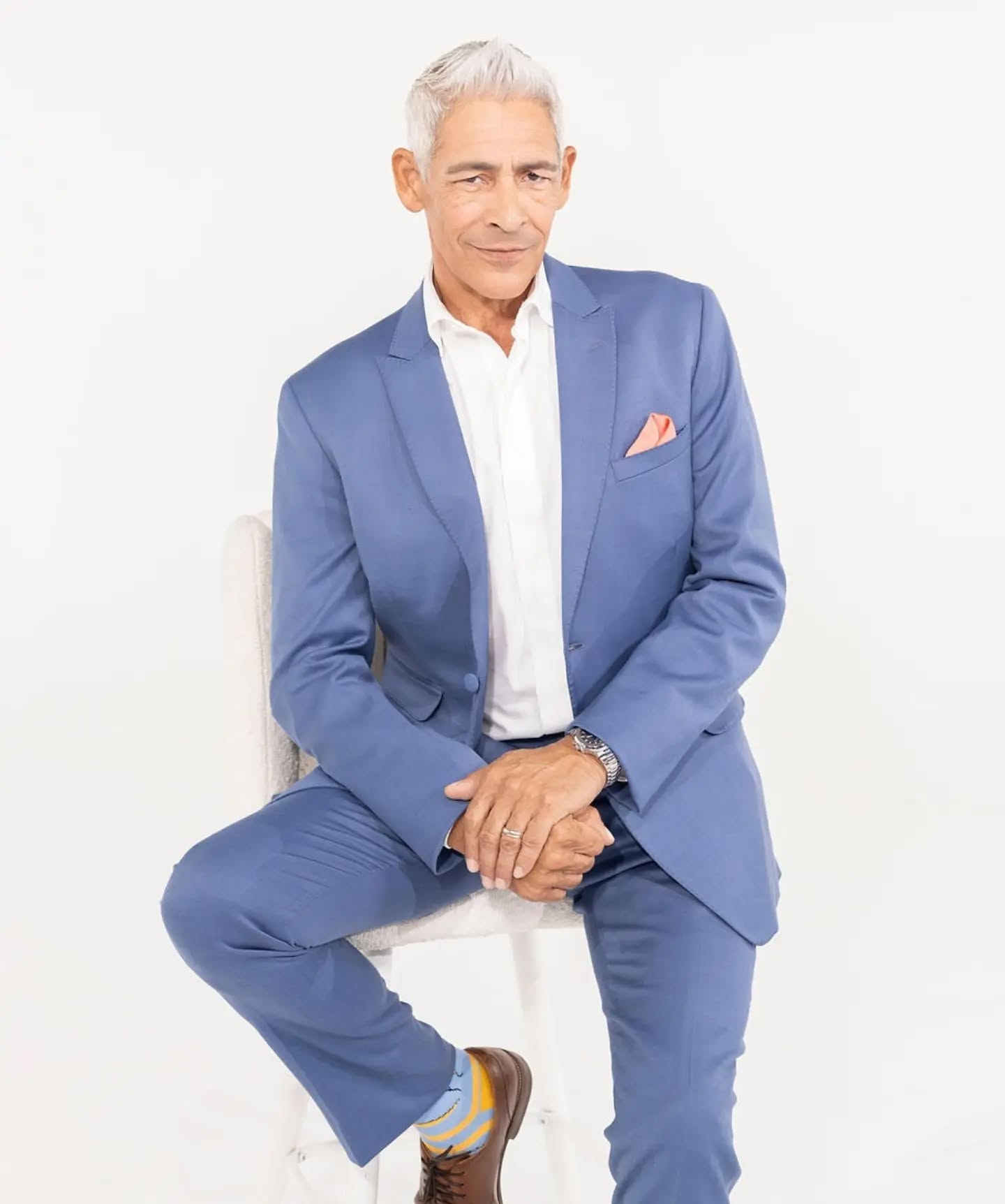 El Ex Menudo Johnny Lozada regresa a México. Esta vez es el Invitado Especial del concierto que la famosa cantante mexicana Tatiana ofrecerá el viernes 28 de agosto a las 9:30pm en Dion Live Center de Monterrey.
Johnny Lozada interpretará a dúo con Tatiana la canción que popularizaron en la década de los ochenta, titulada “Cuando Estemos Juntos” y dos temas que se convirtieron en éxitos cuando estuvo en la afamada agrupación Menudo que serán una sorpresa.
#johnnylozada #Menudo #concierto #México